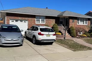 17 Arn Terrace, Secaucus, NJ 07094 - Photo 1
