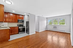 214 Avenue A, Bayonne, NJ 07002 - Photo 1