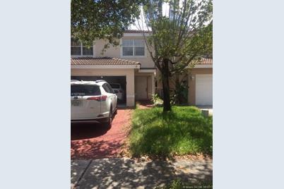 5482 NW 92nd Ave - Photo 1