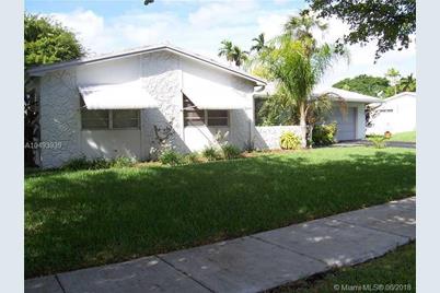 9200 SW 103rd Ave - Photo 1