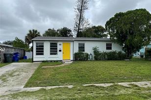 1421 N 68th Ave, Hollywood, FL 33024 - MLS A11070327 - Coldwell Banker