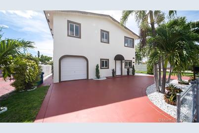 510 SW 112th Ave - Photo 1