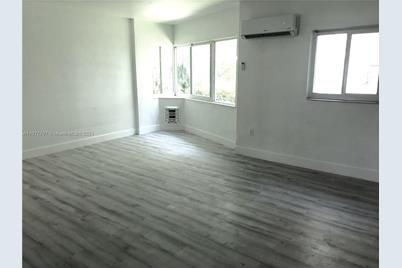 6941 Bay Dr #2A - Photo 1