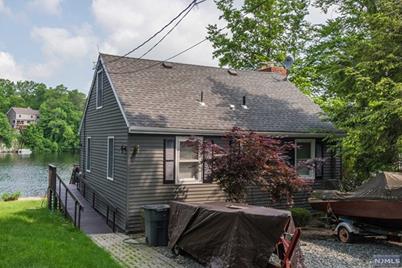 179 Point Breeze Dr West Milford Nj 07421 Mls 1927181