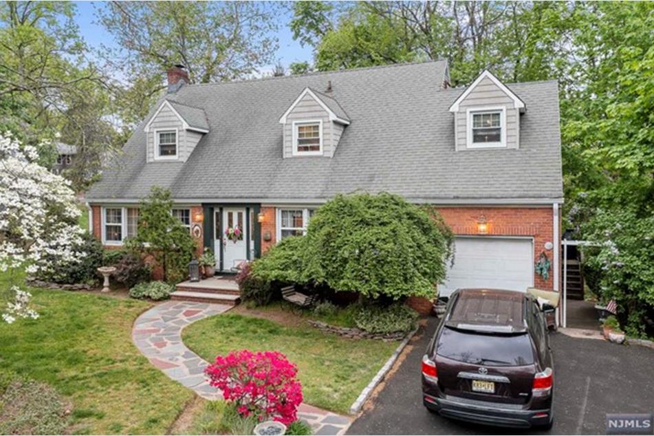 816 Oradell Ave, Oradell, NJ 07649 MLS 21018420 Coldwell Banker