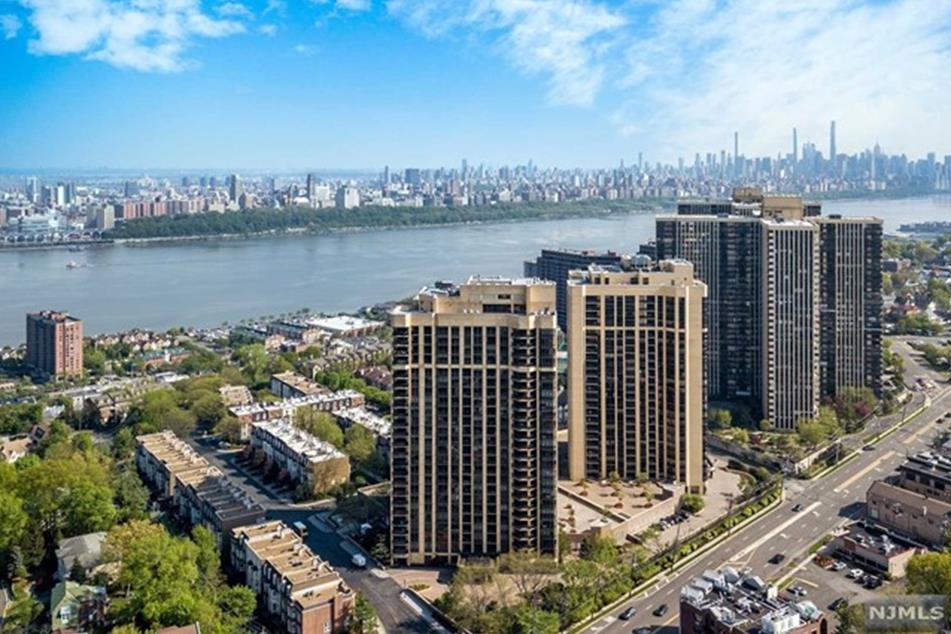 900 Palisade Ave PH2202, Fort Lee, NJ 07024 MLS 23029308 Coldwell
