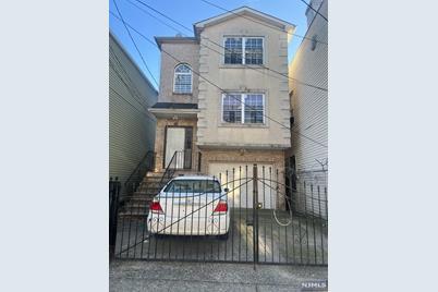 316 16th Avenue, Newark, NJ 07103 - Photo 1