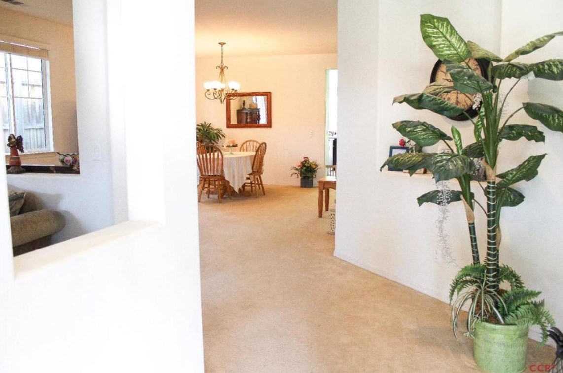 11507 Piona Ln, Atascadero, CA 93422-6043