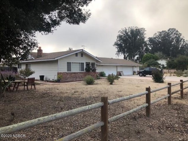 101 Mesa Verde Ln, Nipomo, CA 93444-9576