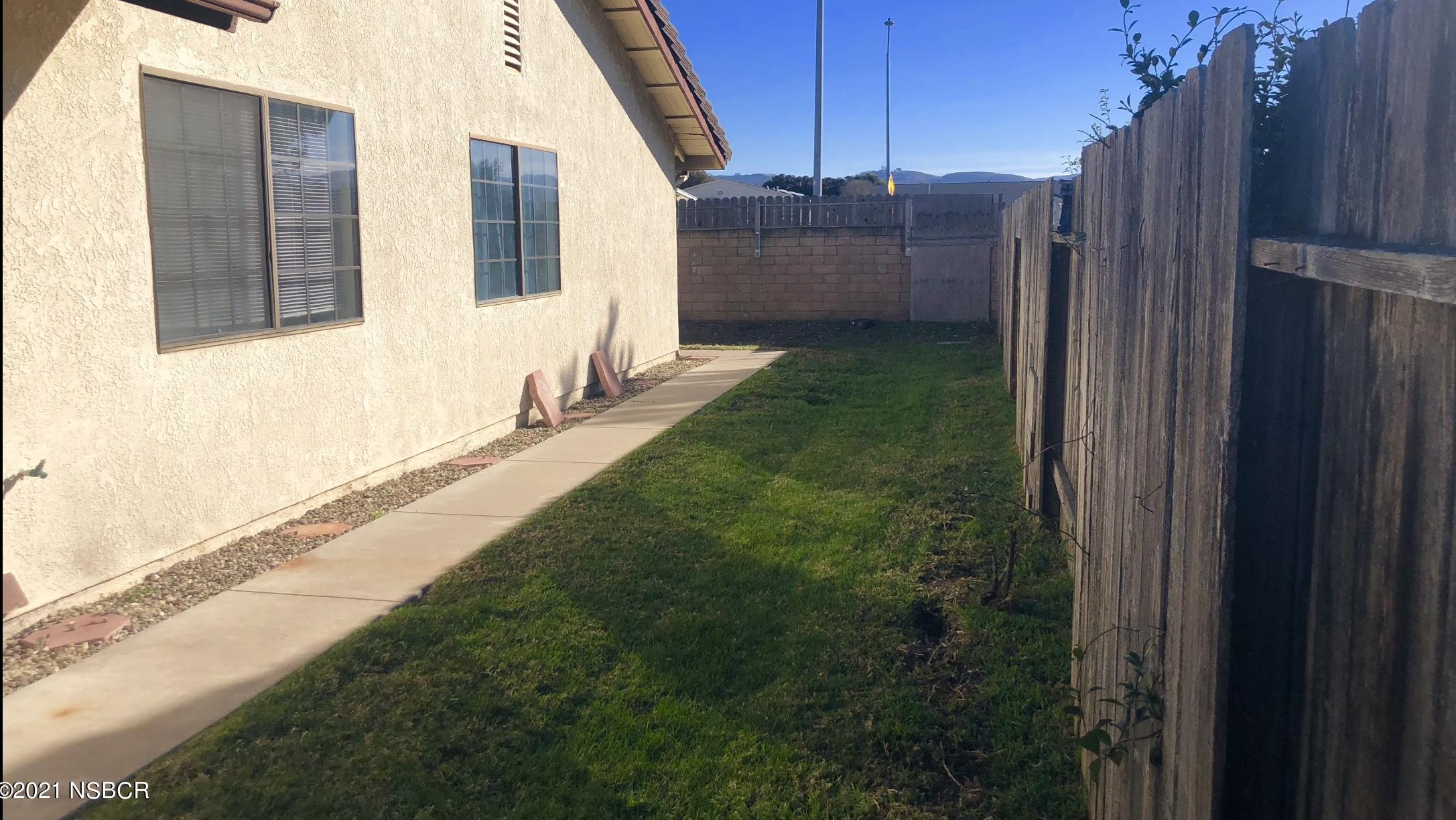 608 Crosby Dr, Lompoc, CA 93436-3485