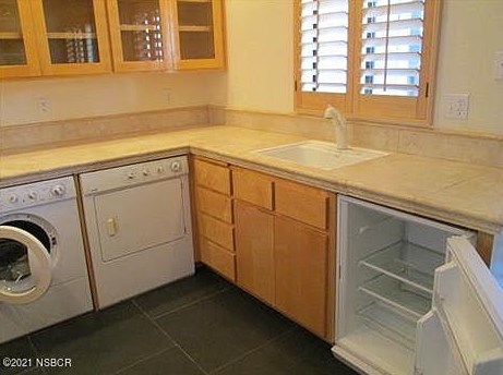1214 Walnut Ave, Lompoc, CA 93436-7073