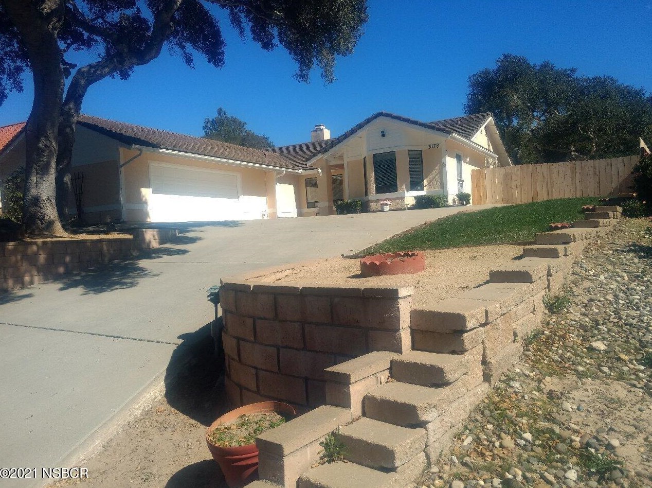 3178 Manley Dr, Lompoc, CA 93436-2371
