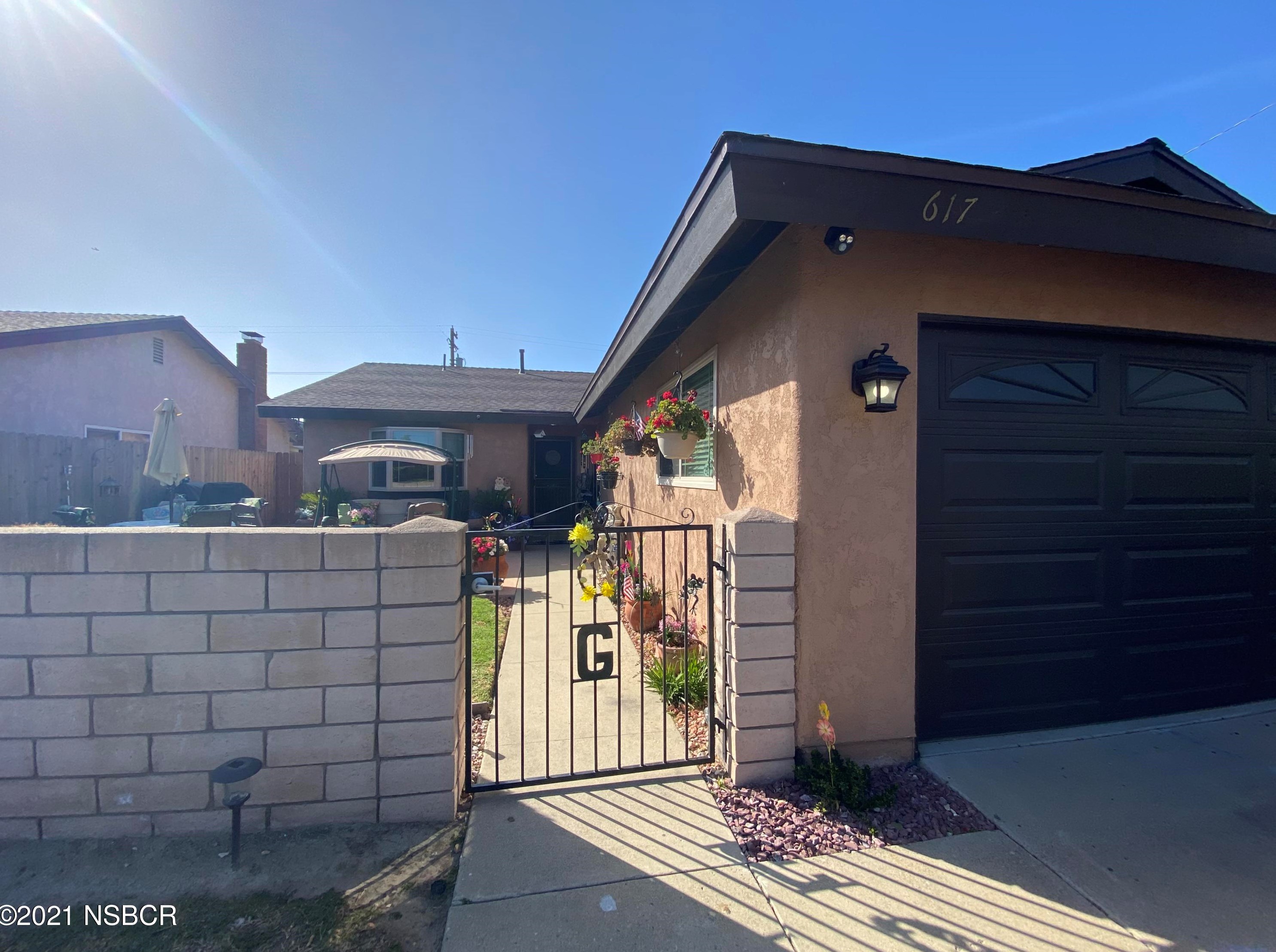 617 5th St, Lompoc, CA 93436-4809
