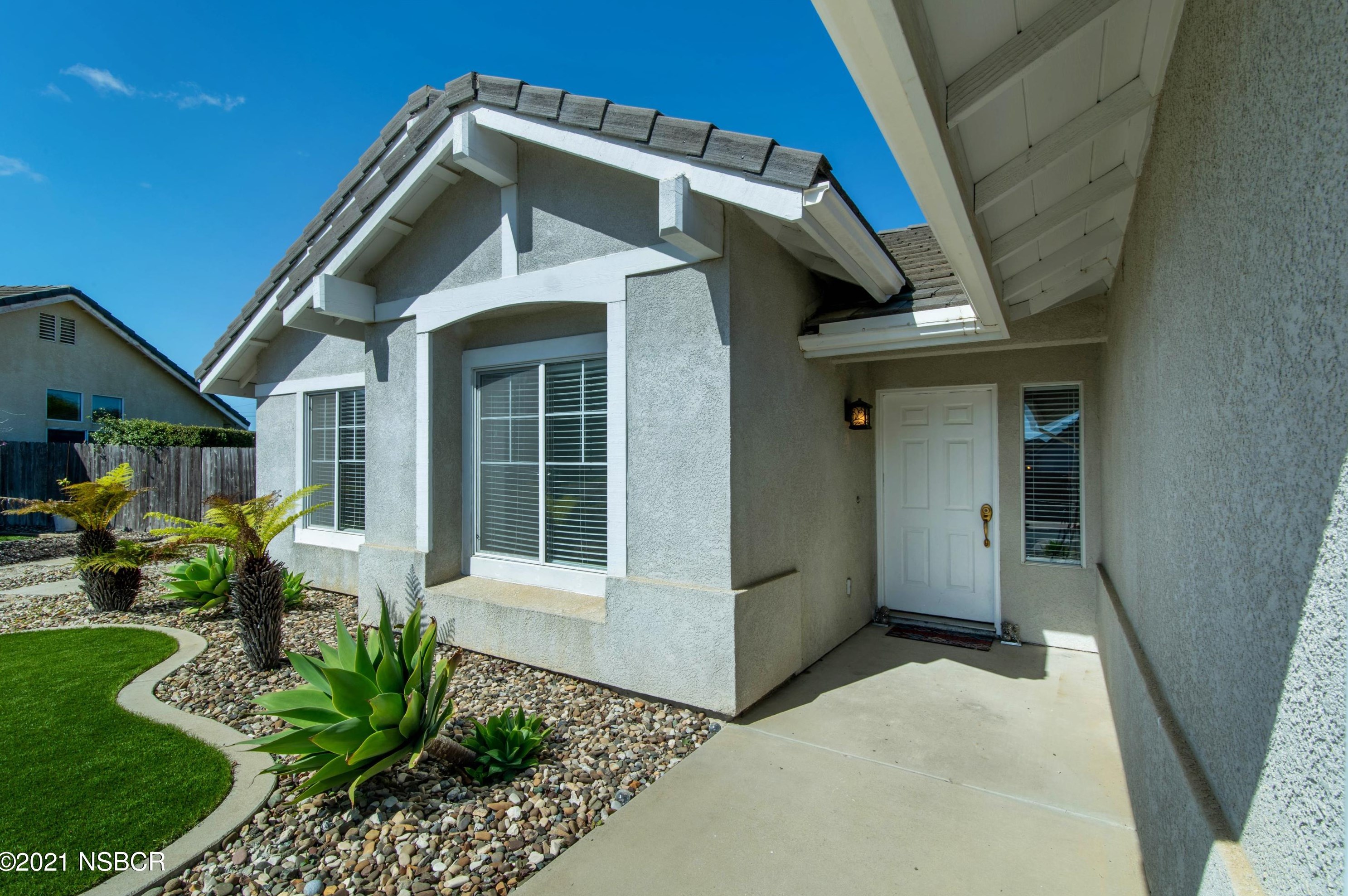1057 Armstrong St, Lompoc, CA 93436