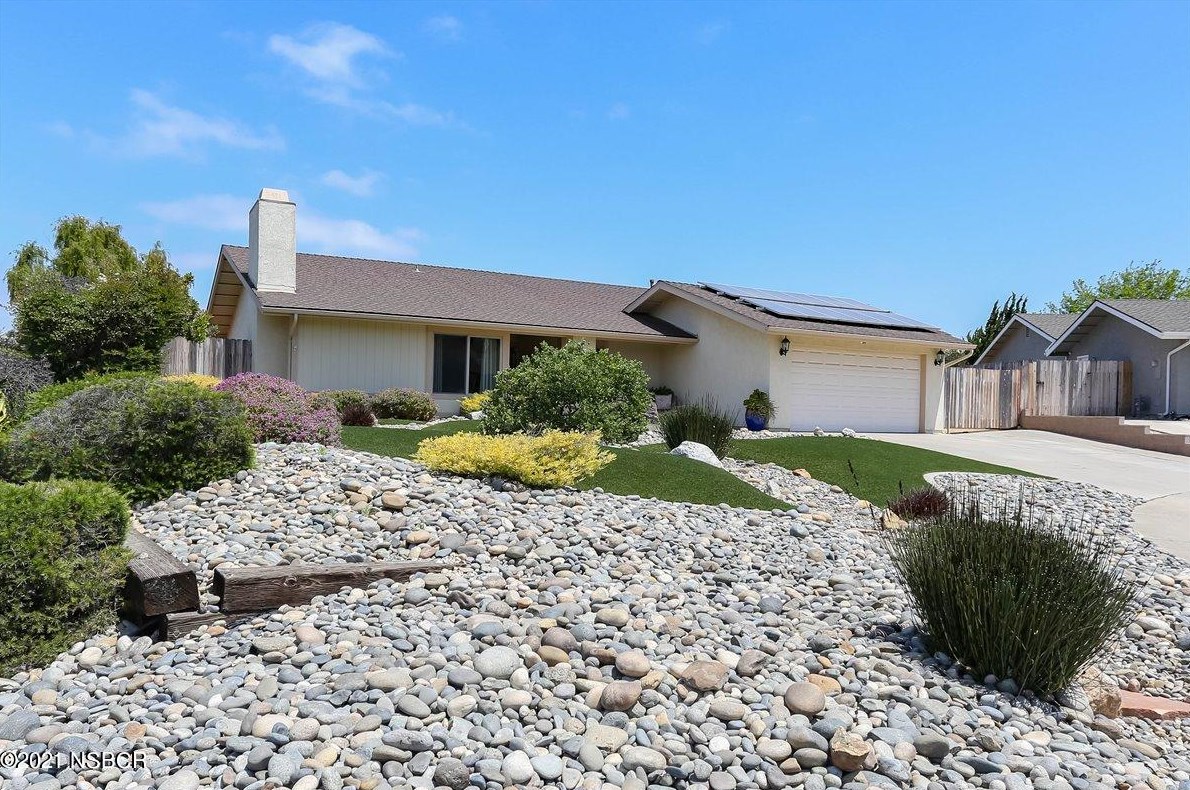 1537 Zircon Ct, Santa Maria, CA 93455