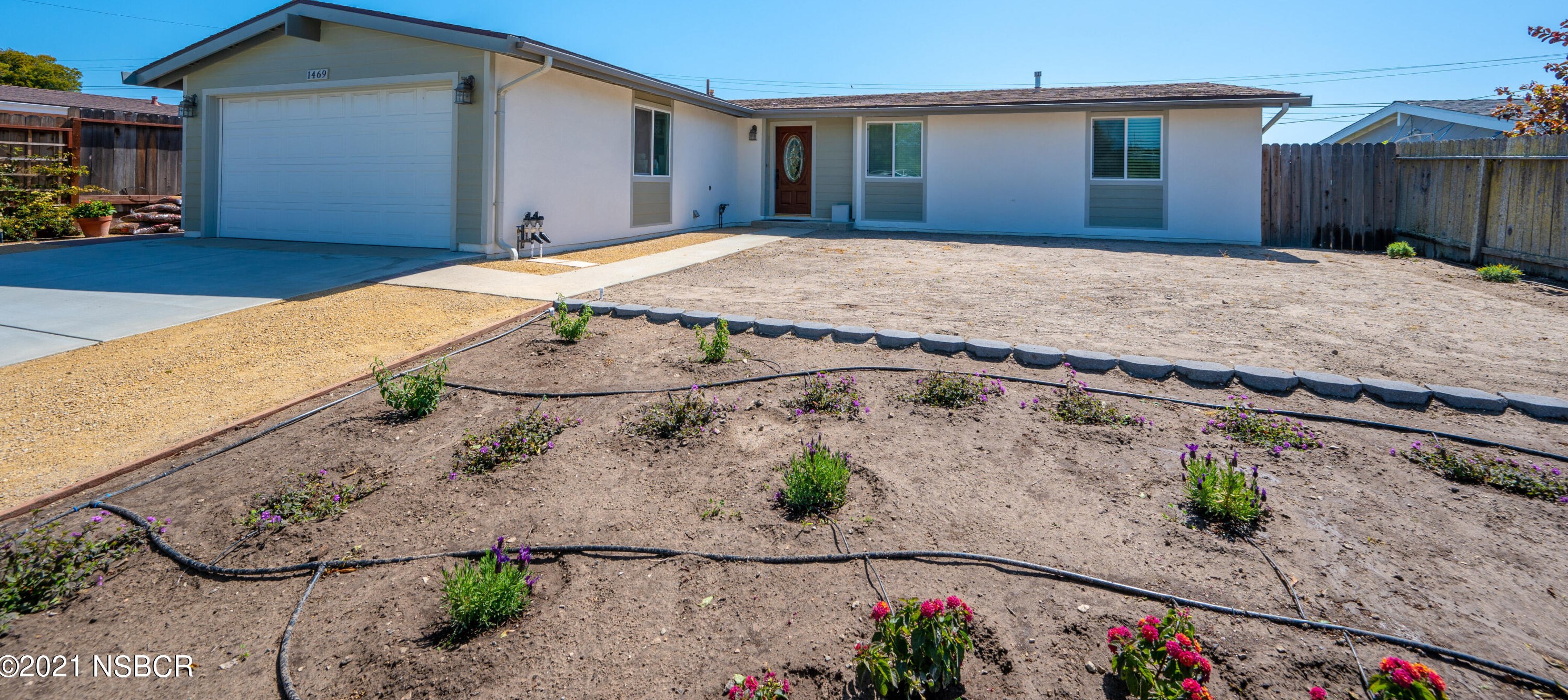 1469 Calle Pasado, Lompoc, CA 93436-1640