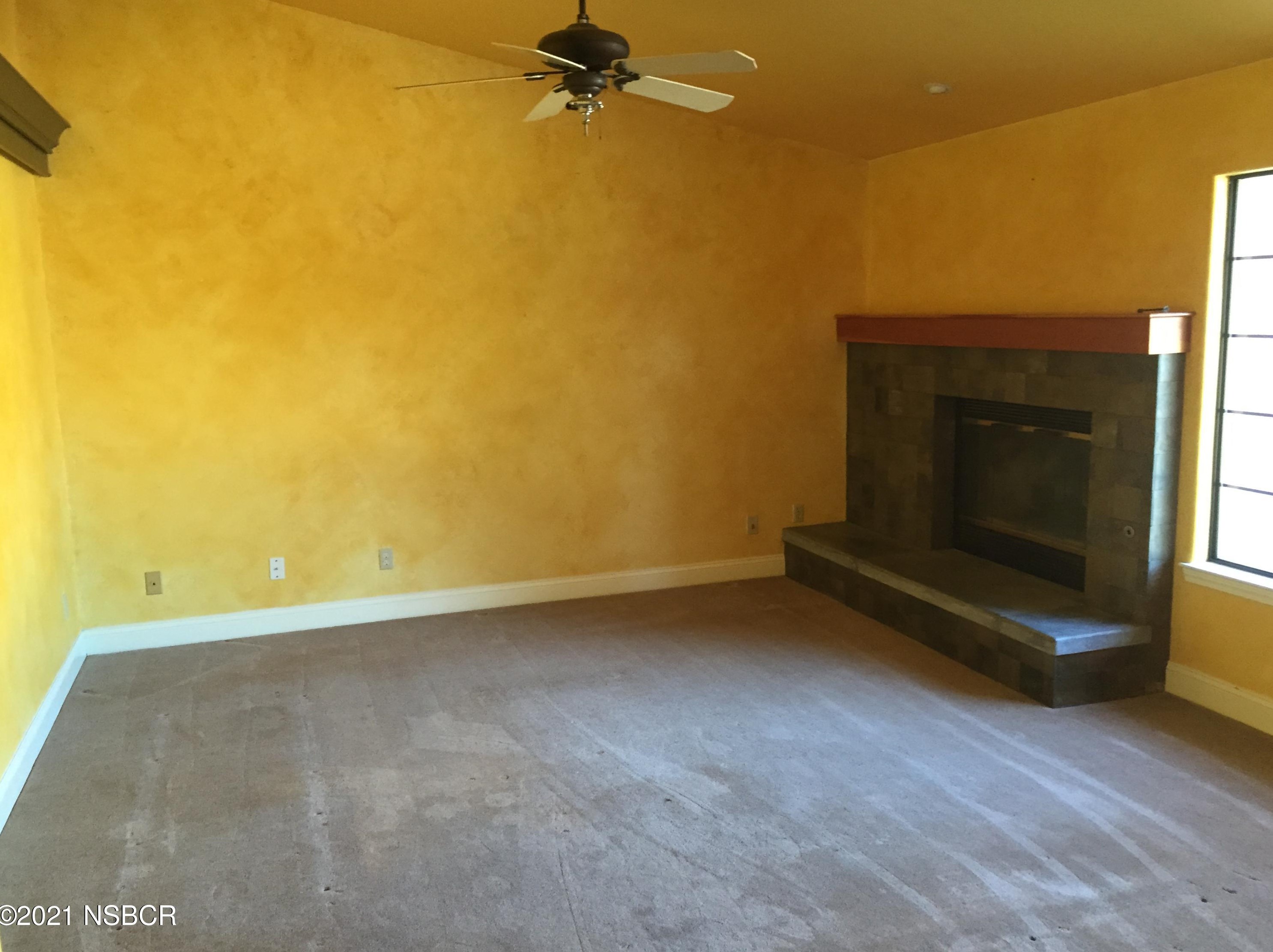 1075 Craig Dr, Lompoc, CA 93436-2382