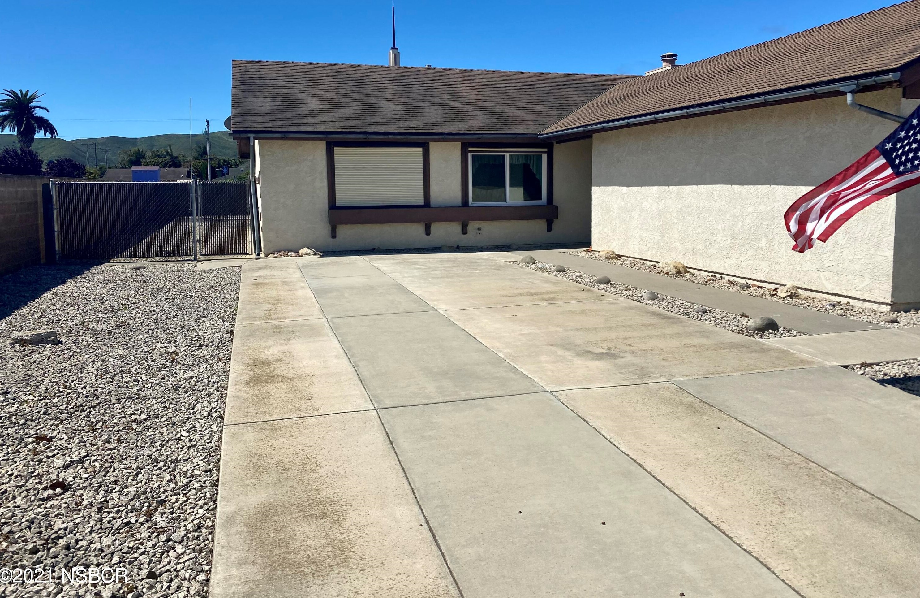 1316 Airport Ave, Lompoc, CA 93436-4312