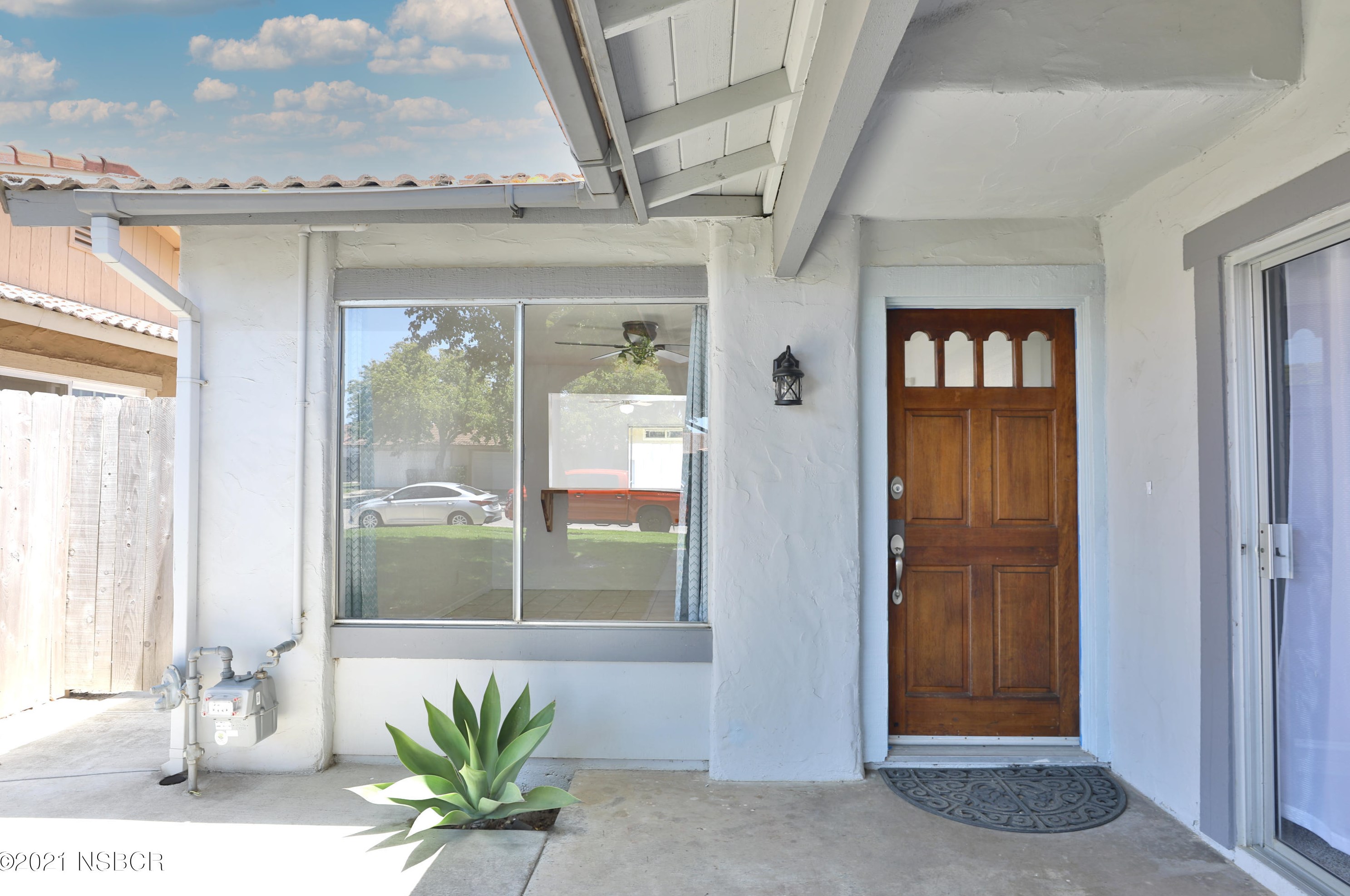 902 M Pl, Lompoc, CA 93436-4079