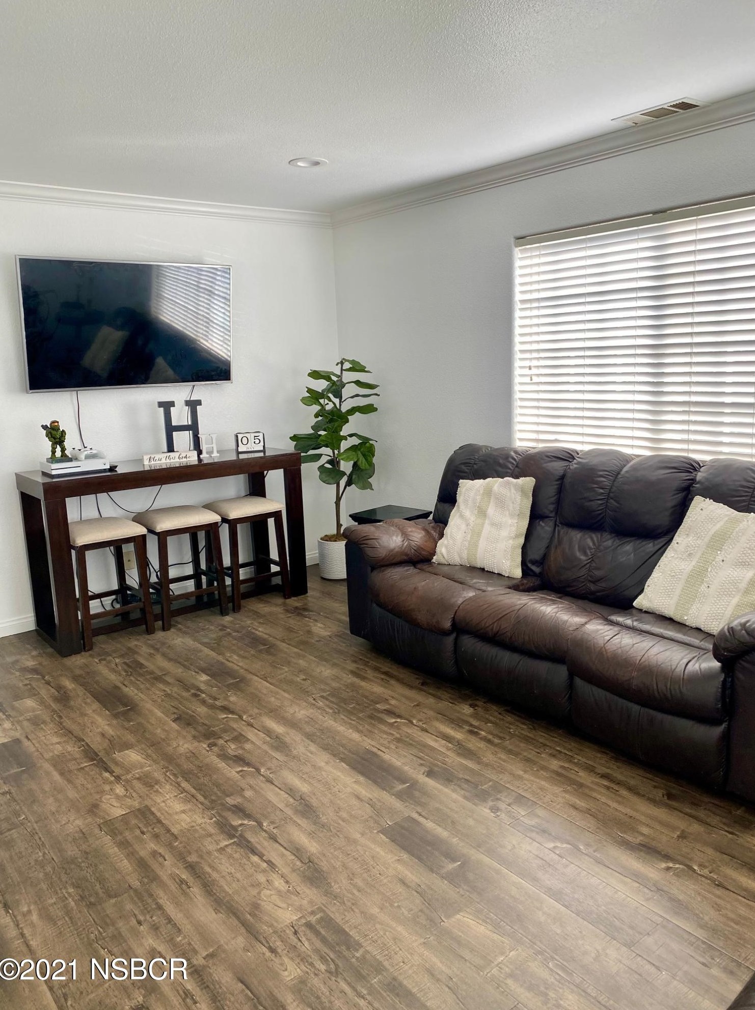 1384 Yale Pl, Santa Maria, CA 93458