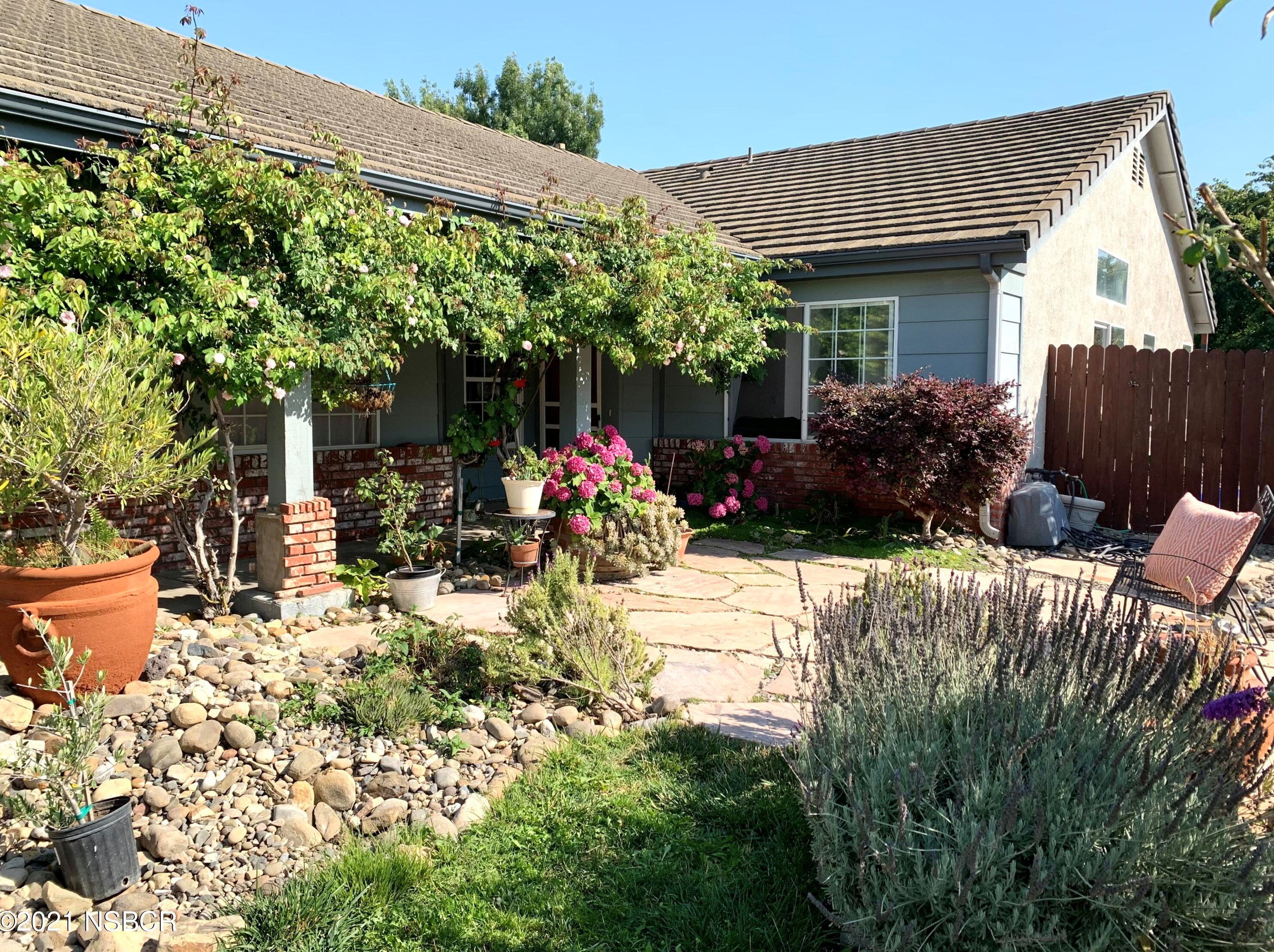 512 Farmland Dr, Buellton, CA 93427