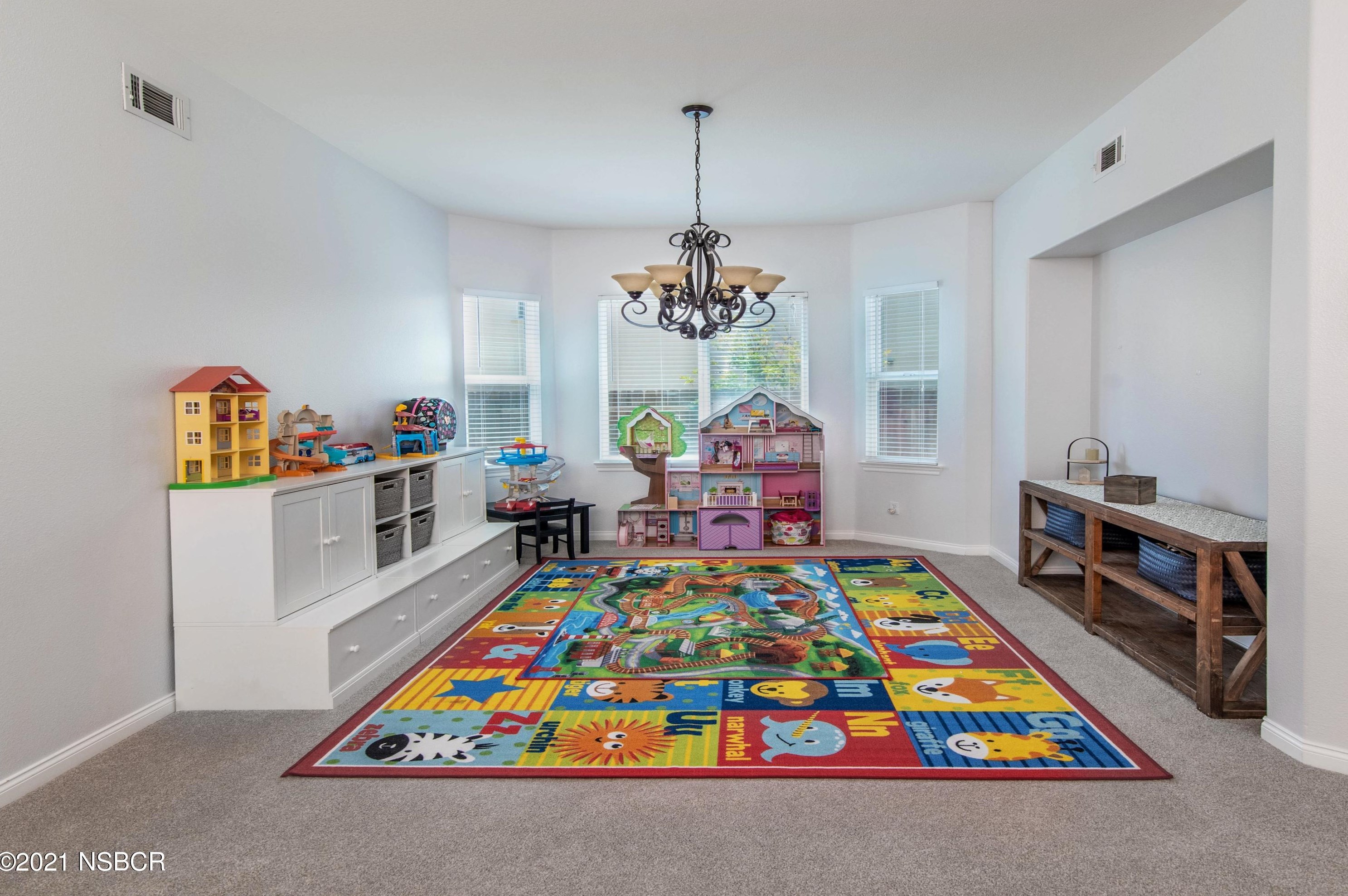 3725 Jupiter Ave, Lompoc CA  93436-1940 exterior