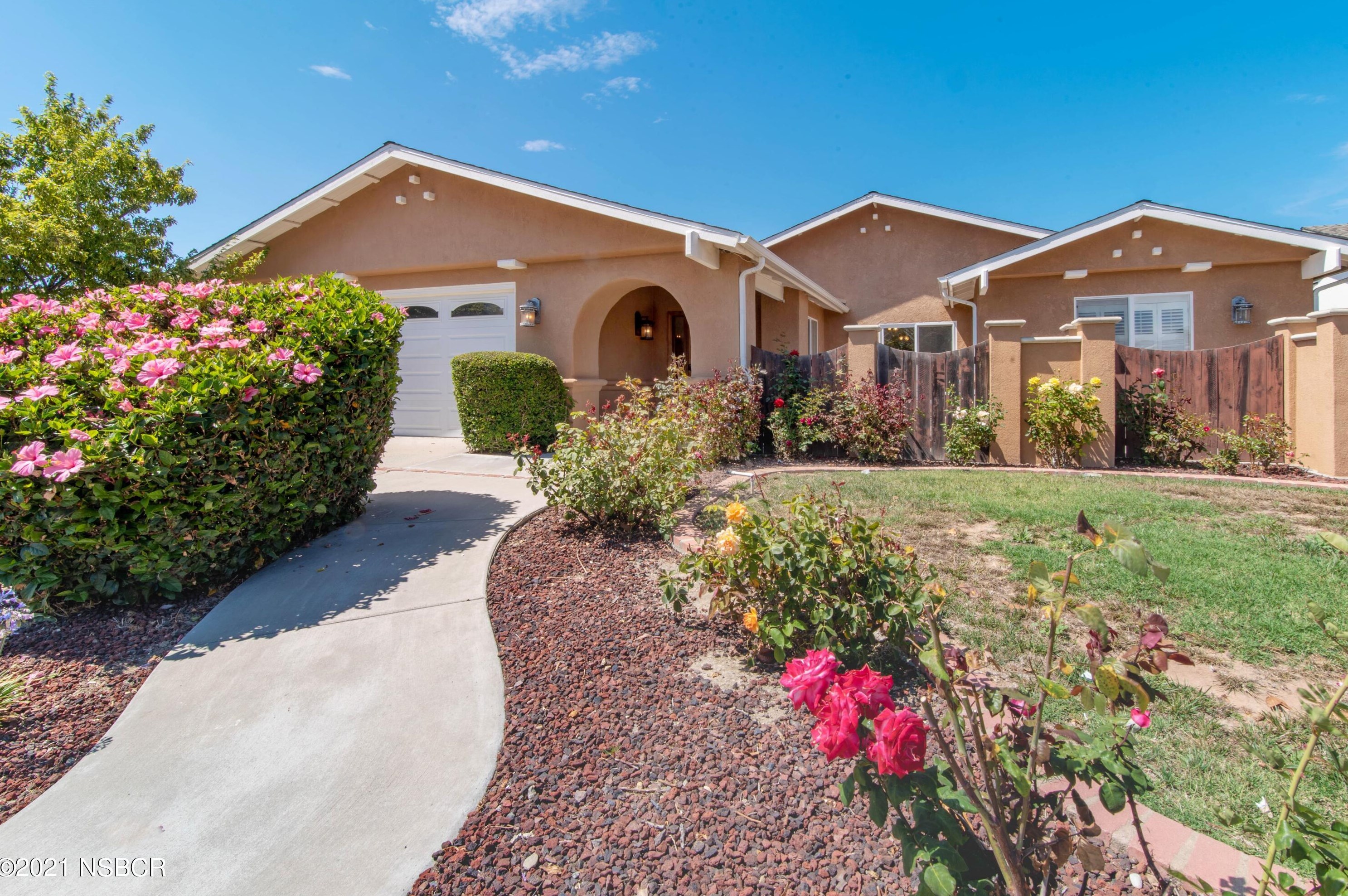 813 Northpoint Pl, Lompoc, CA 93436-3217