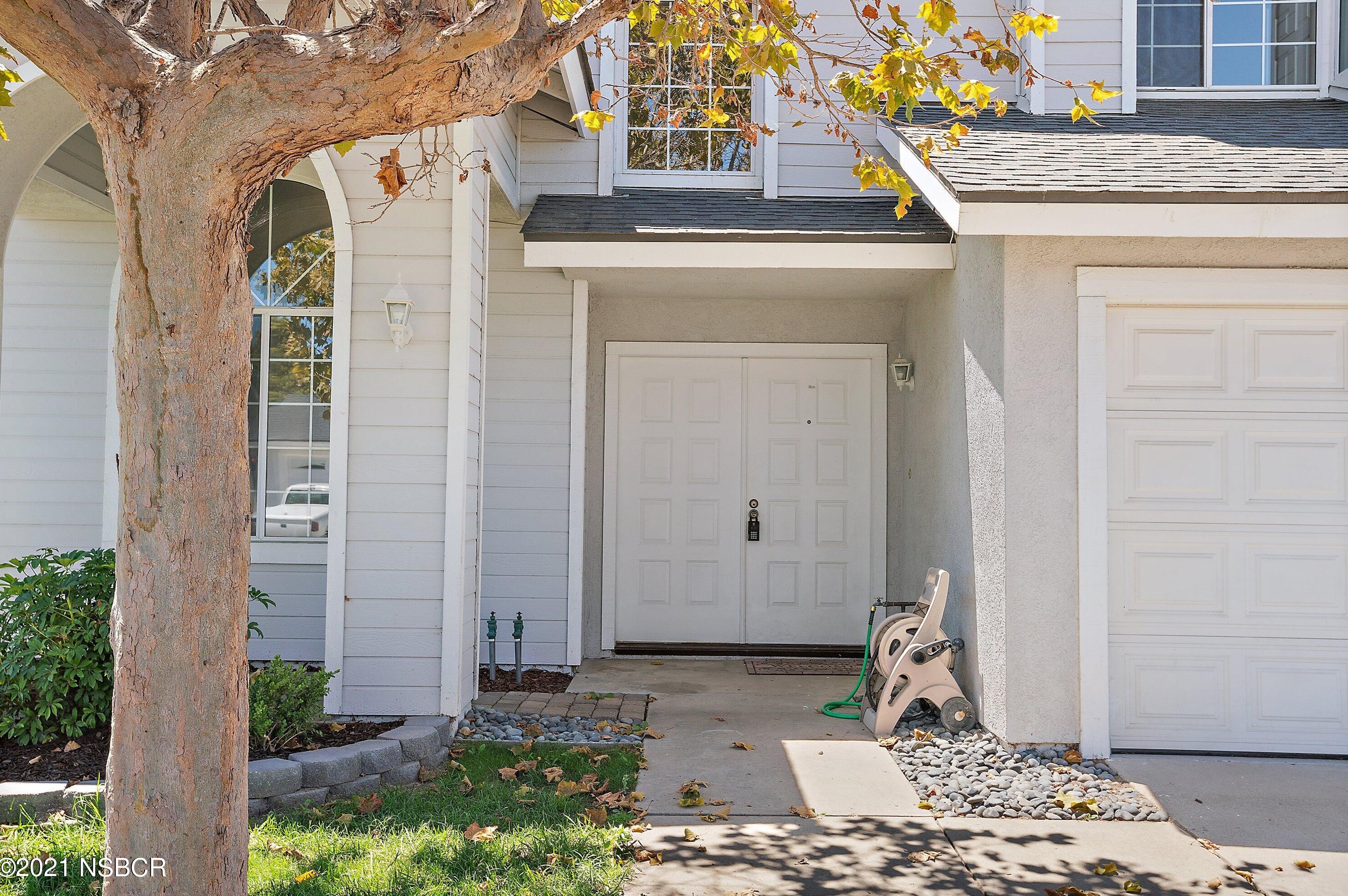 1345 Marigold Way, Lompoc, CA 93436-8208