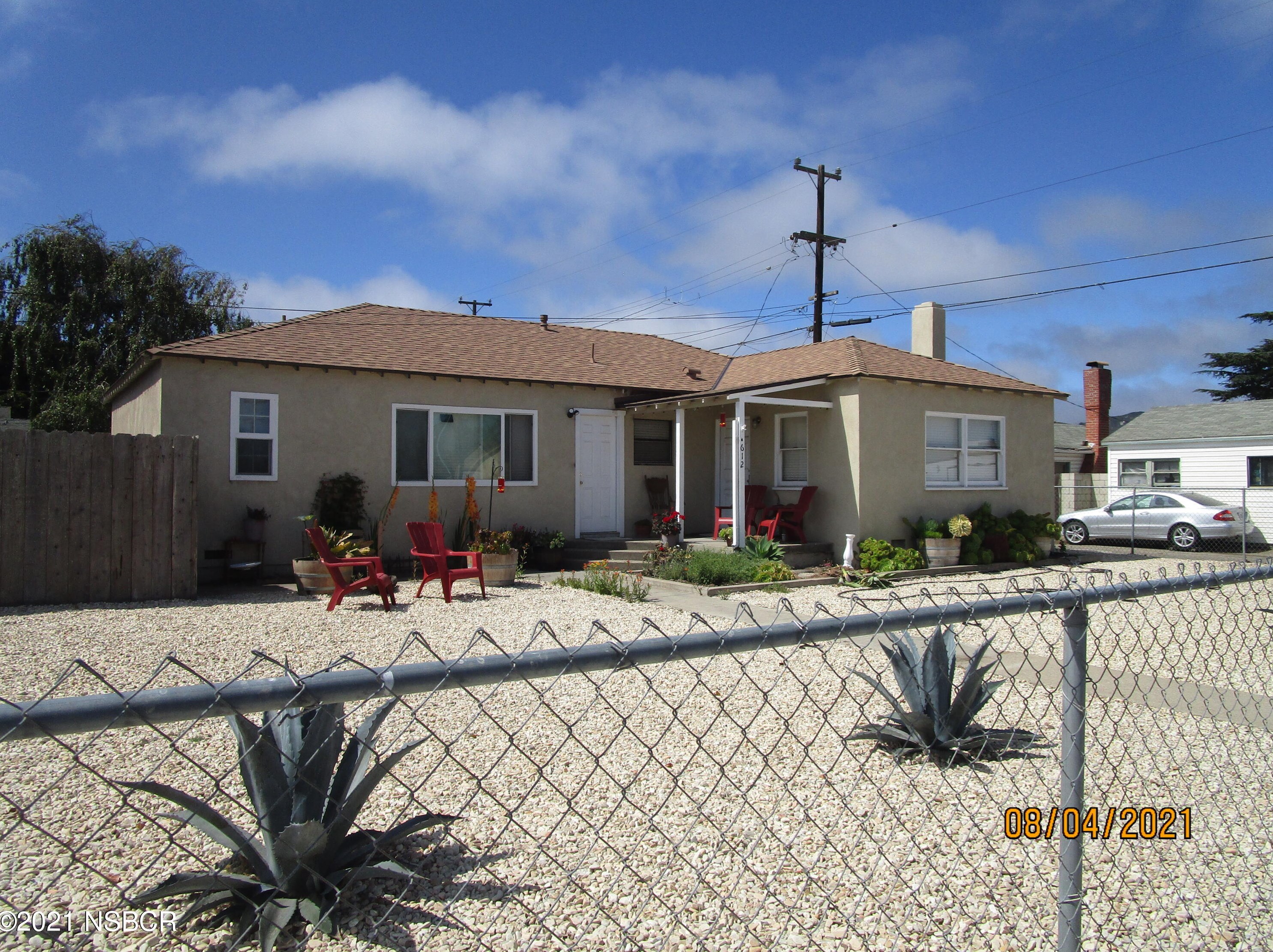 137 M St, Lompoc, CA 93436-6618