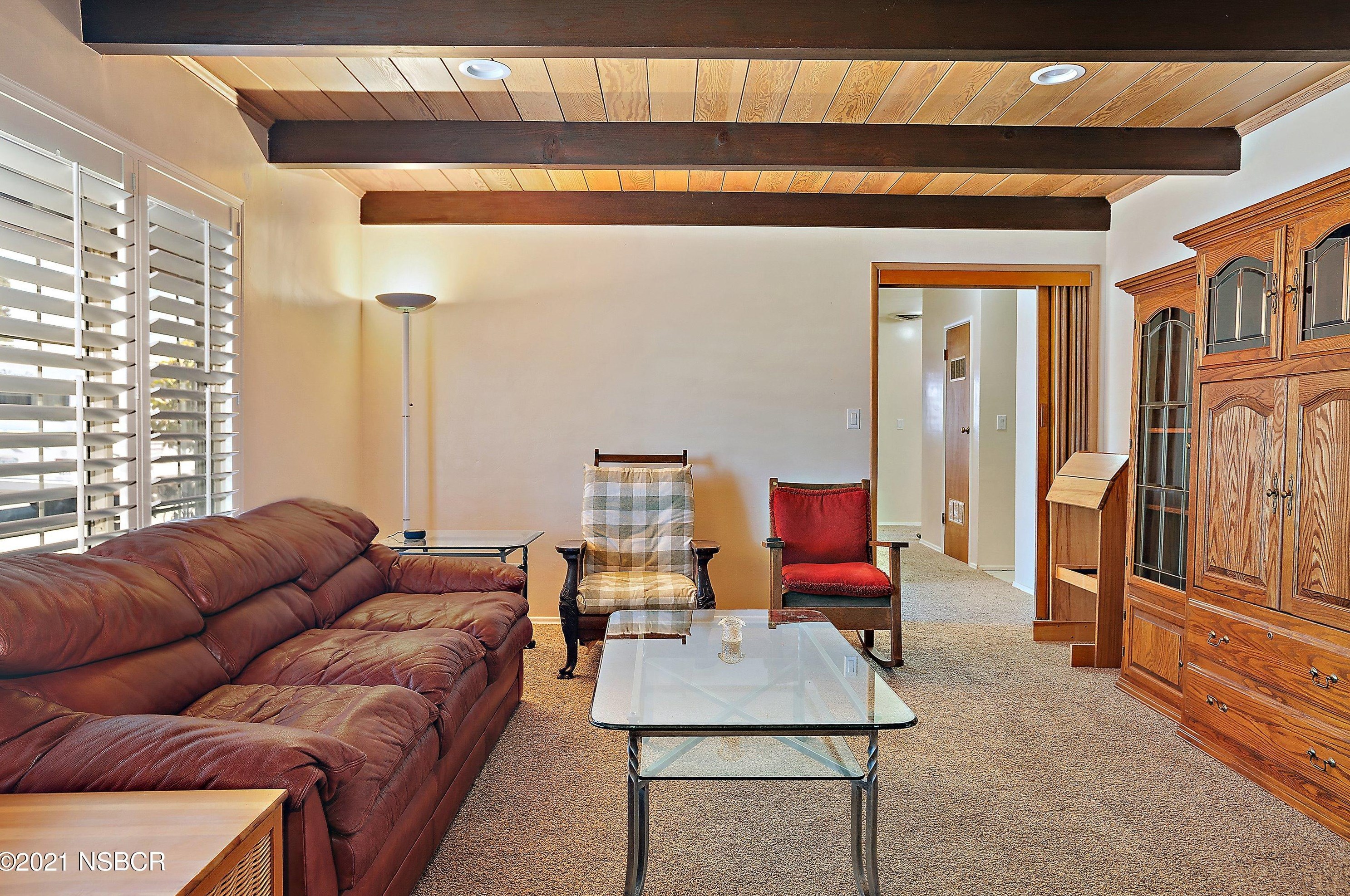 718 Hickory Ave, Lompoc CA  93436-7322 exterior