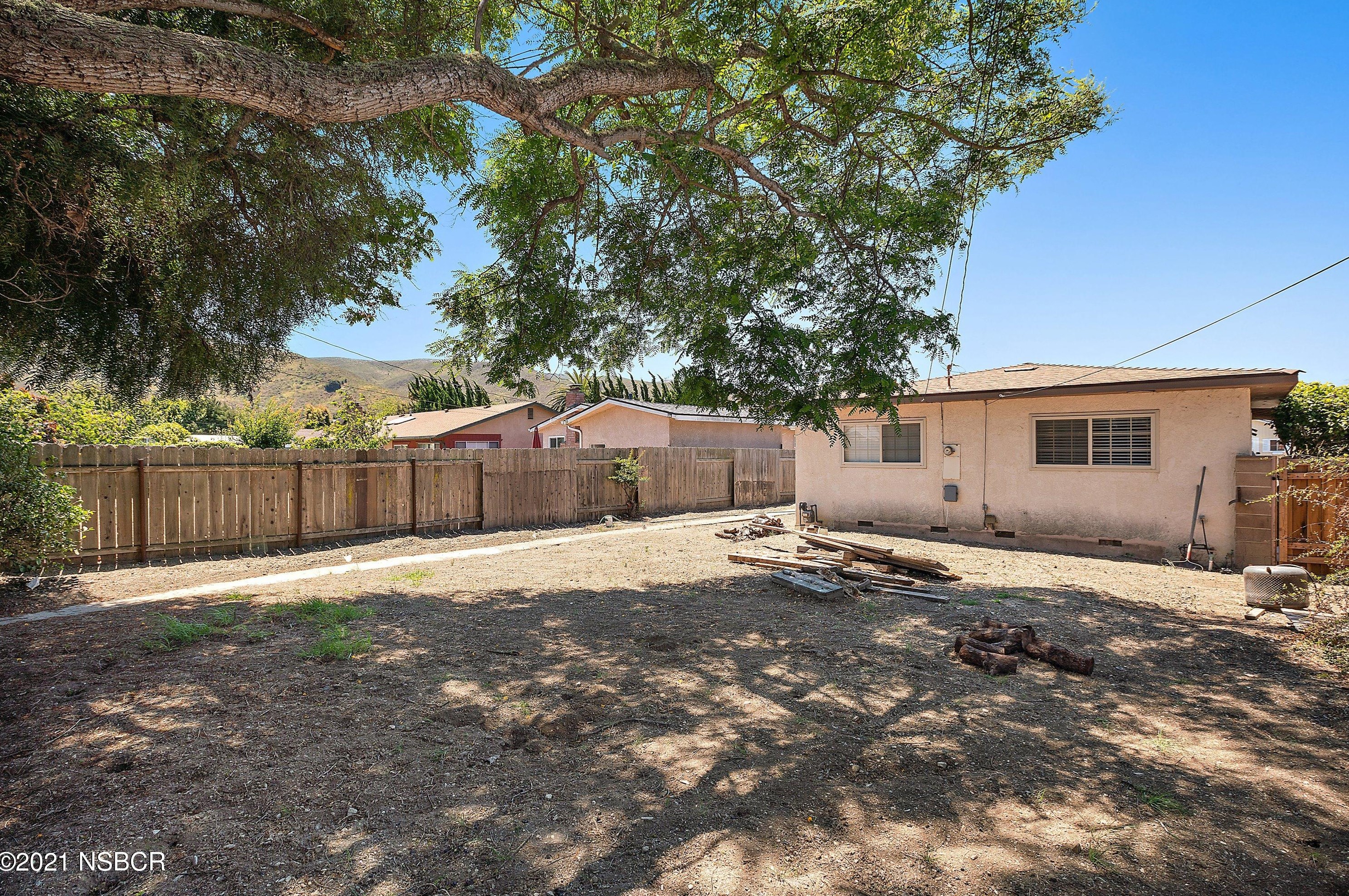 718 Hickory Ave, Lompoc CA  93436-7322 exterior