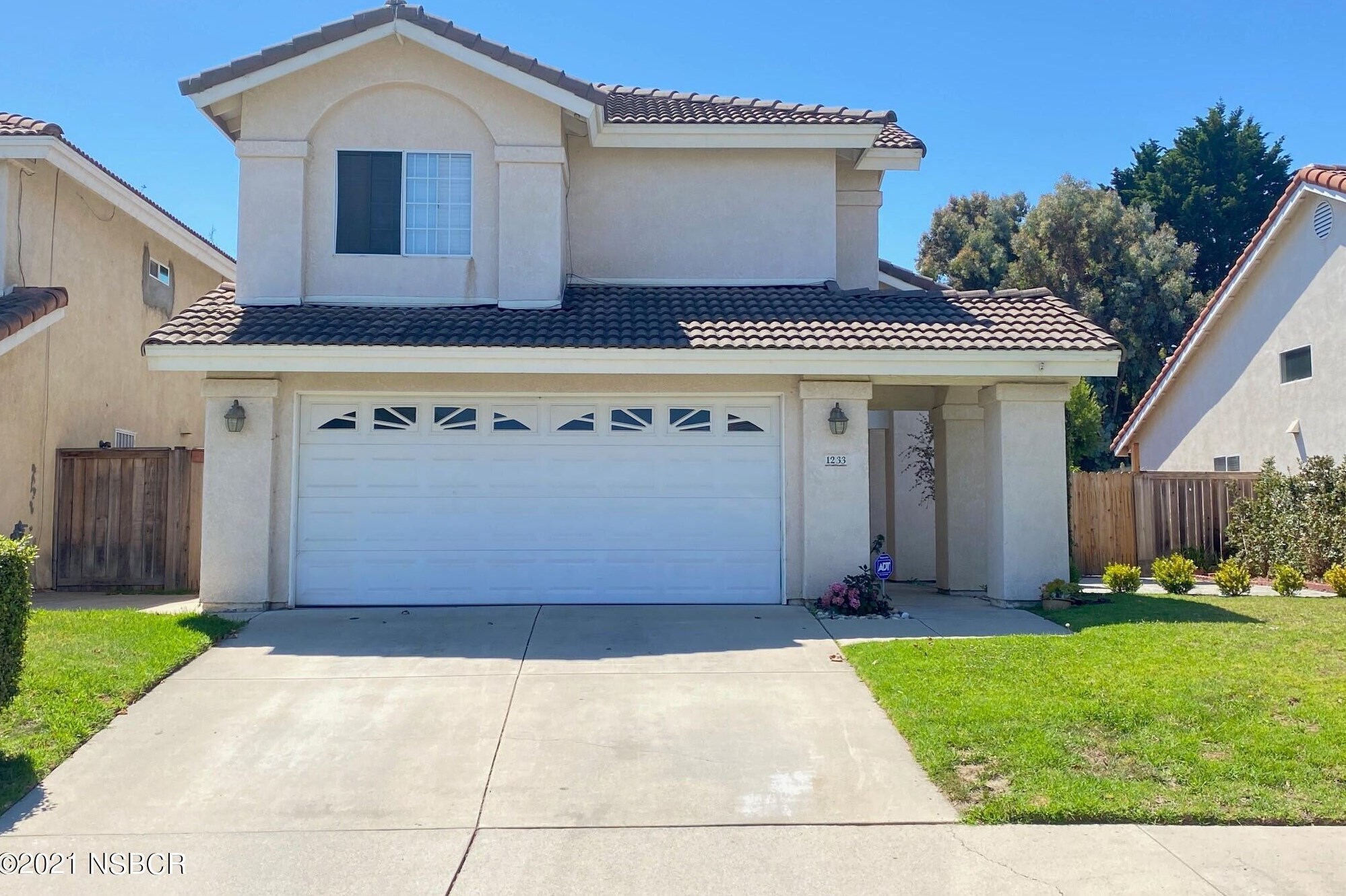 1233 Westbrook Dr, Lompoc, CA 93436-8105