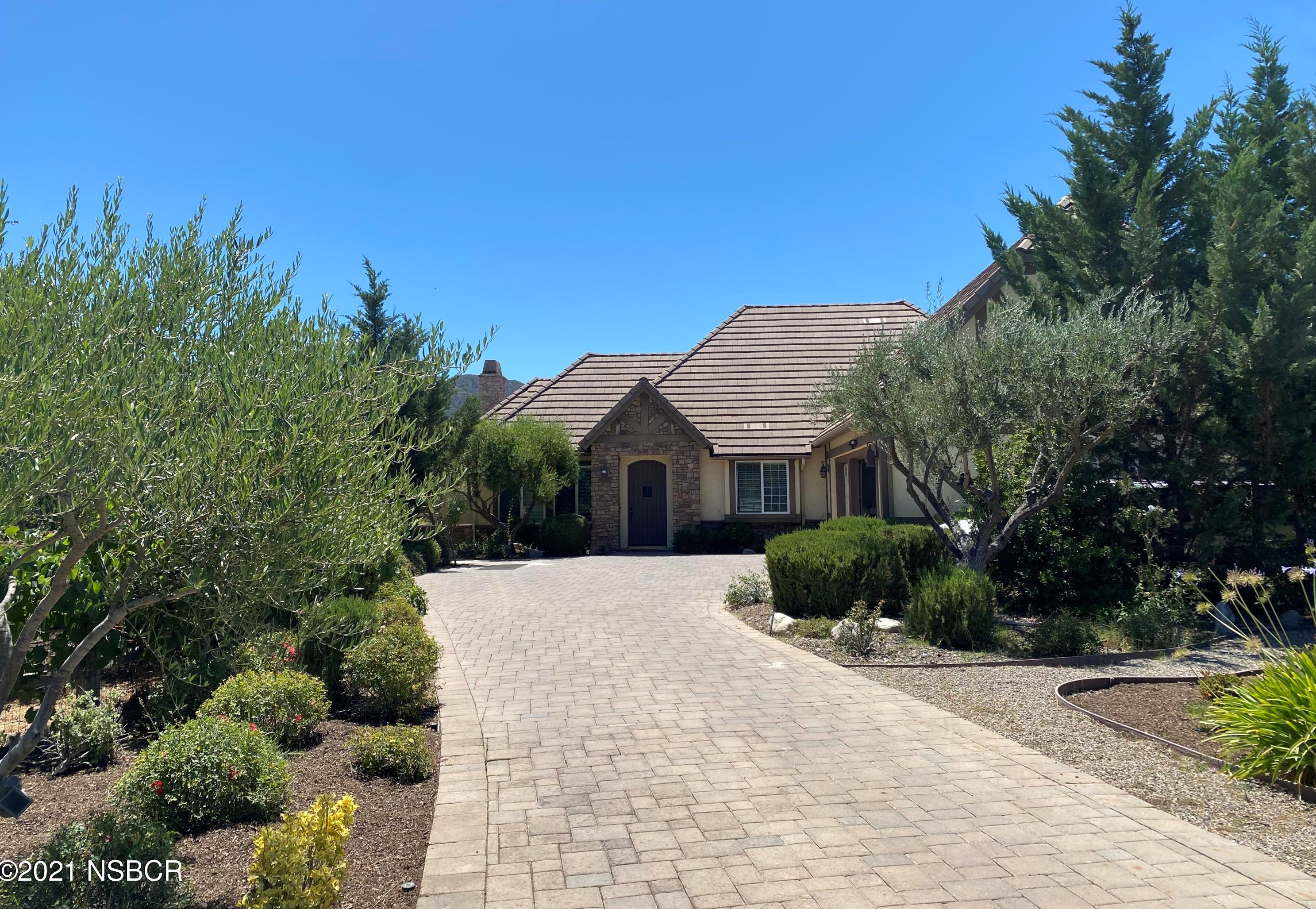 1215 Petersen Ave, Solvang, CA 93463