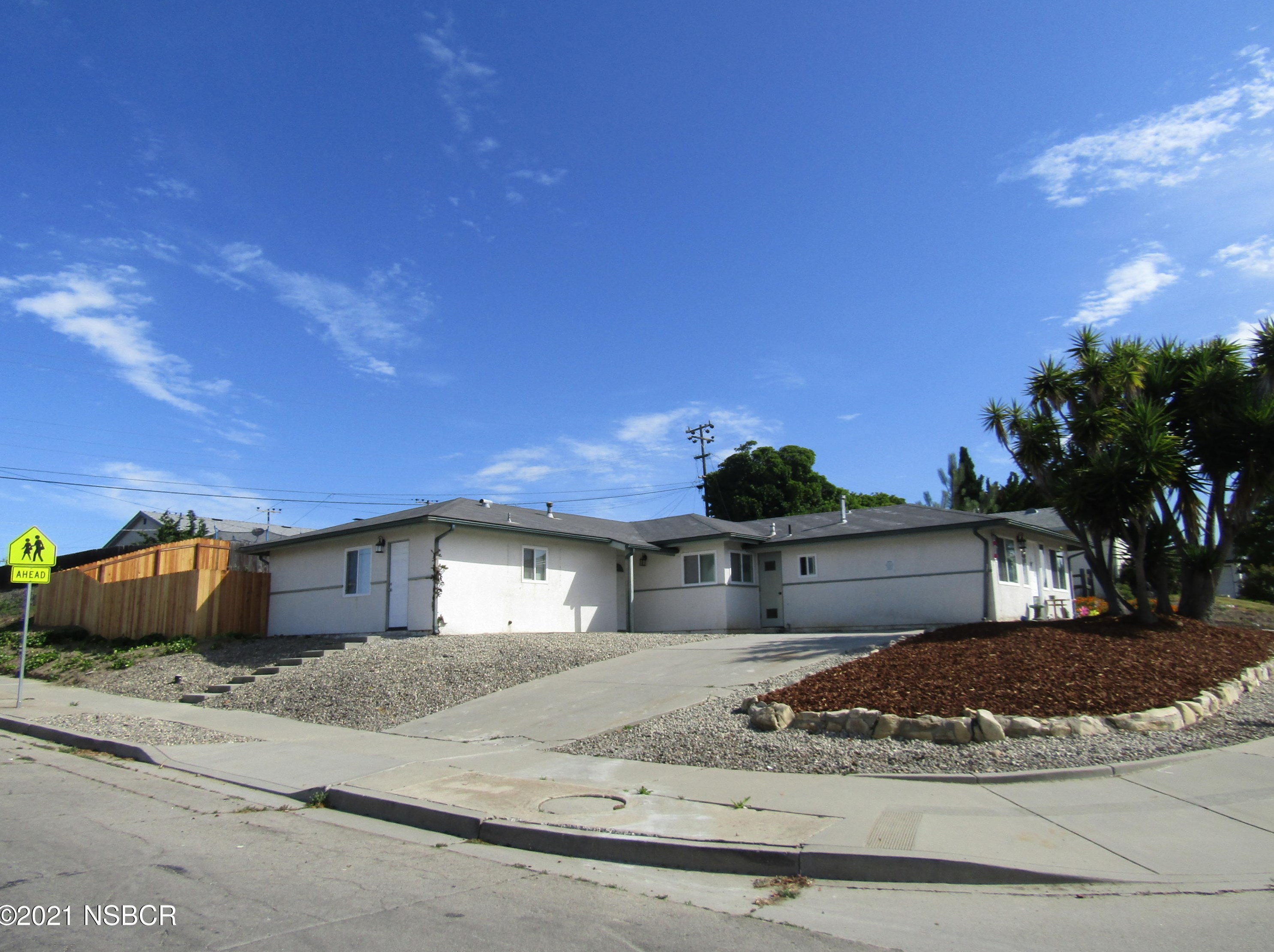 593 Venus Ave, Lompoc, CA 93436-1935