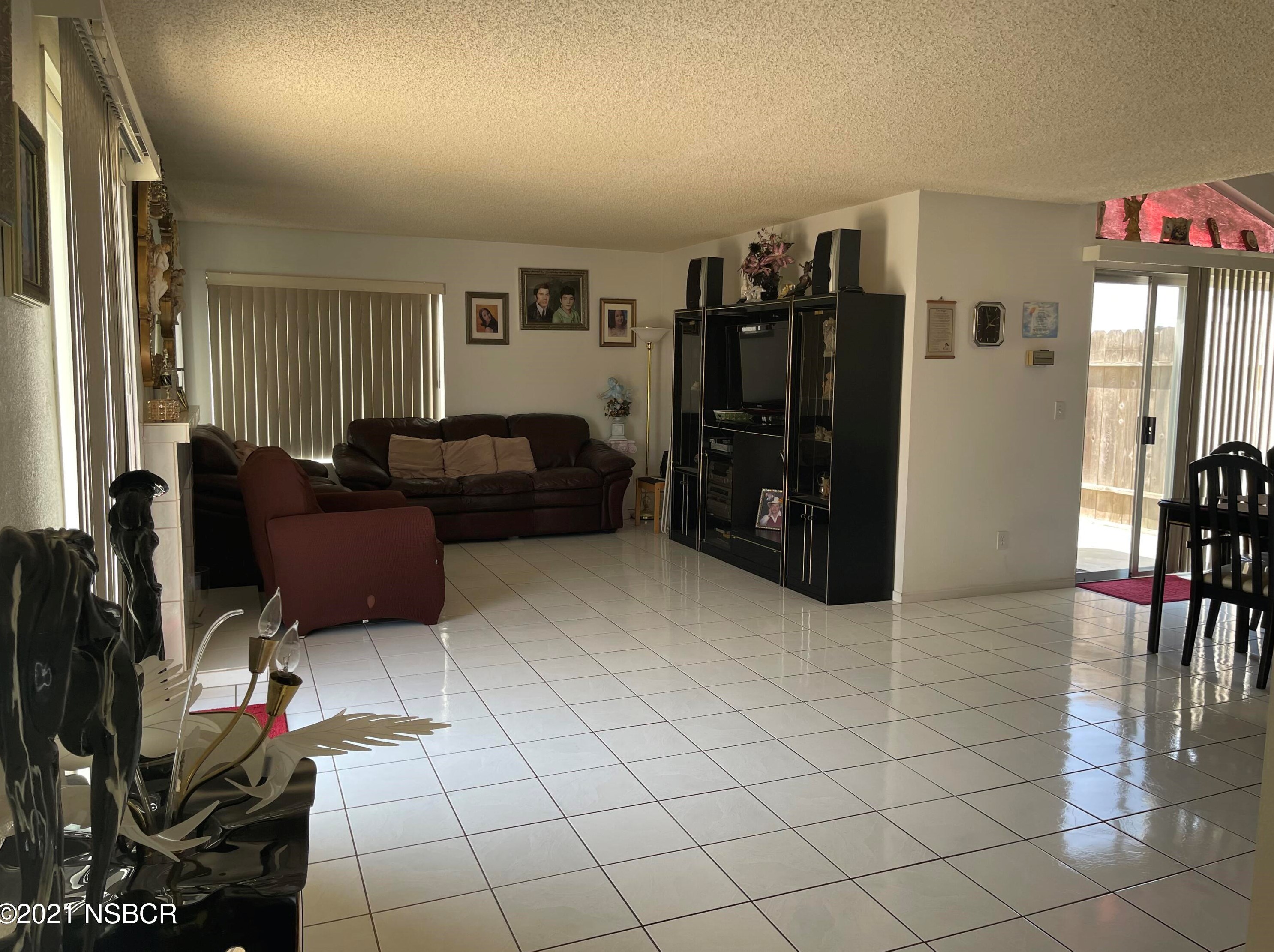 2039 N Western Ave, Santa Maria, CA 93458