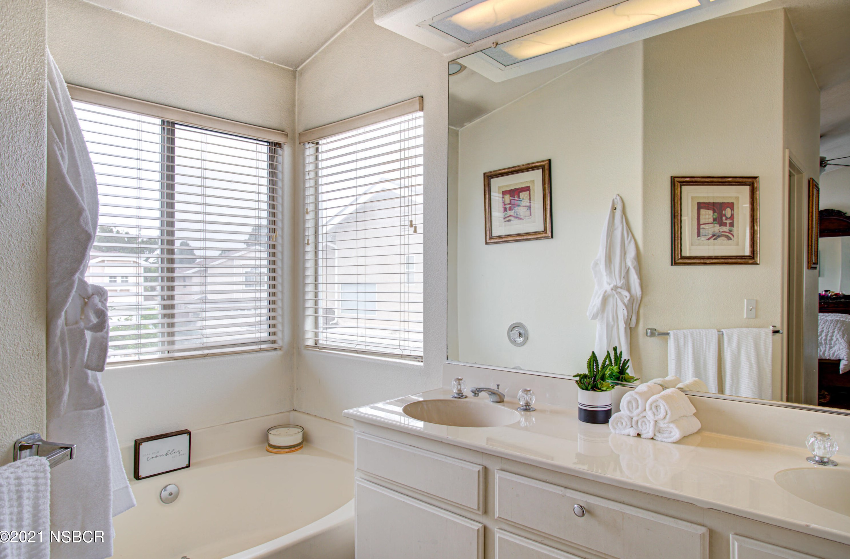 1336 Jason Dr, Lompoc CA 93436-8229 exterior