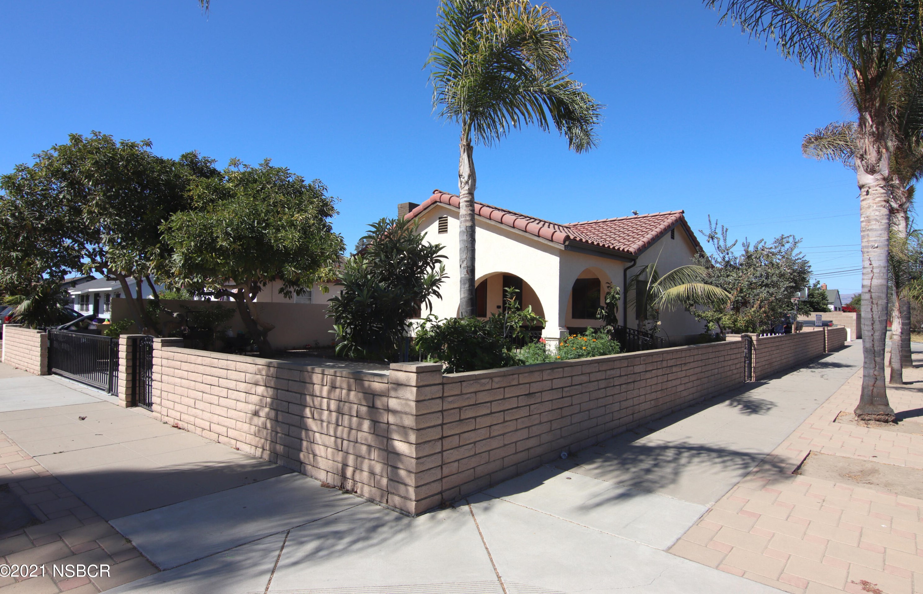 425 E Hermosa St, Santa Maria, CA 93454
