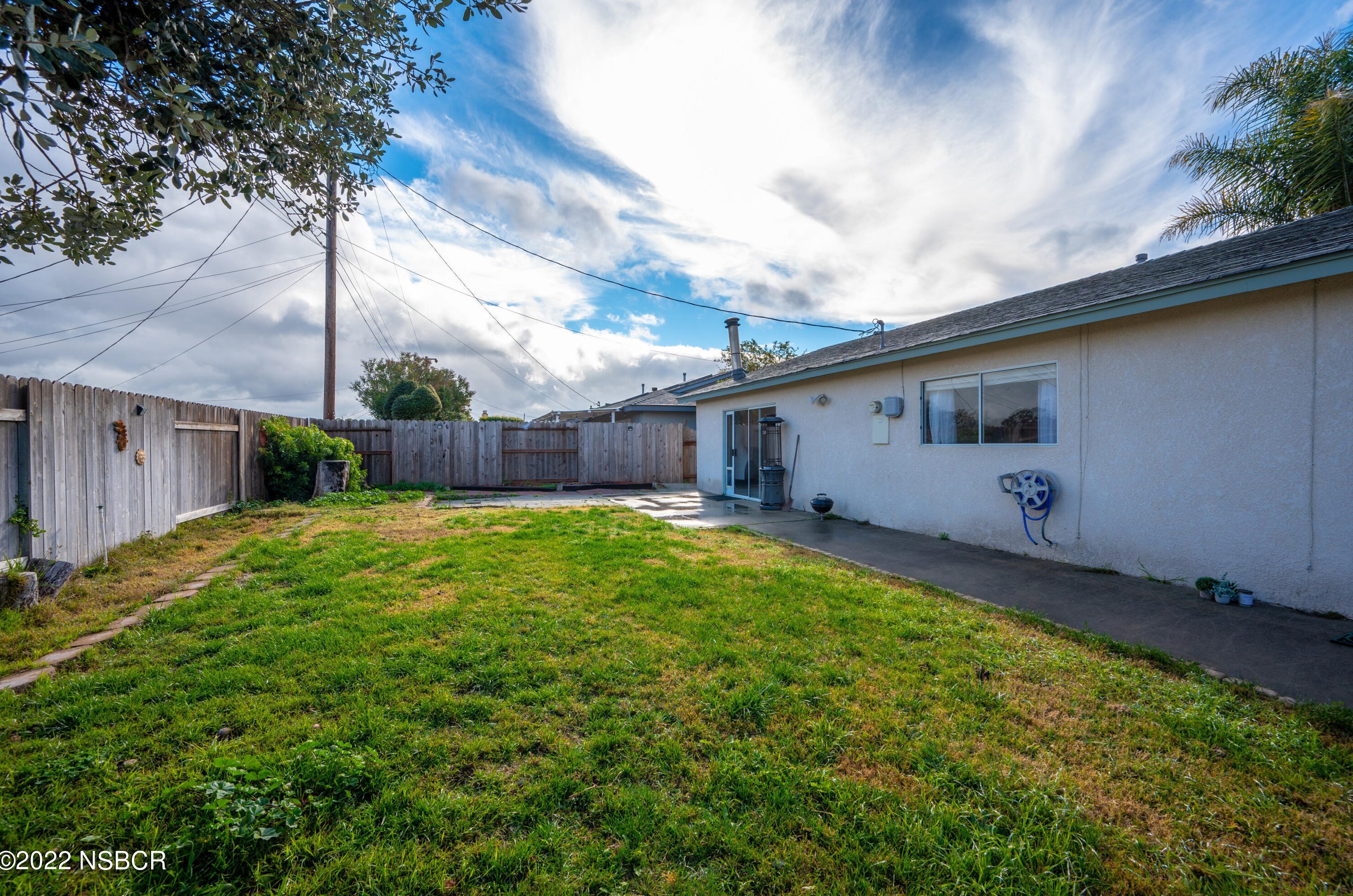 518 Mars Ave, Lompoc CA 93436-1910 exterior