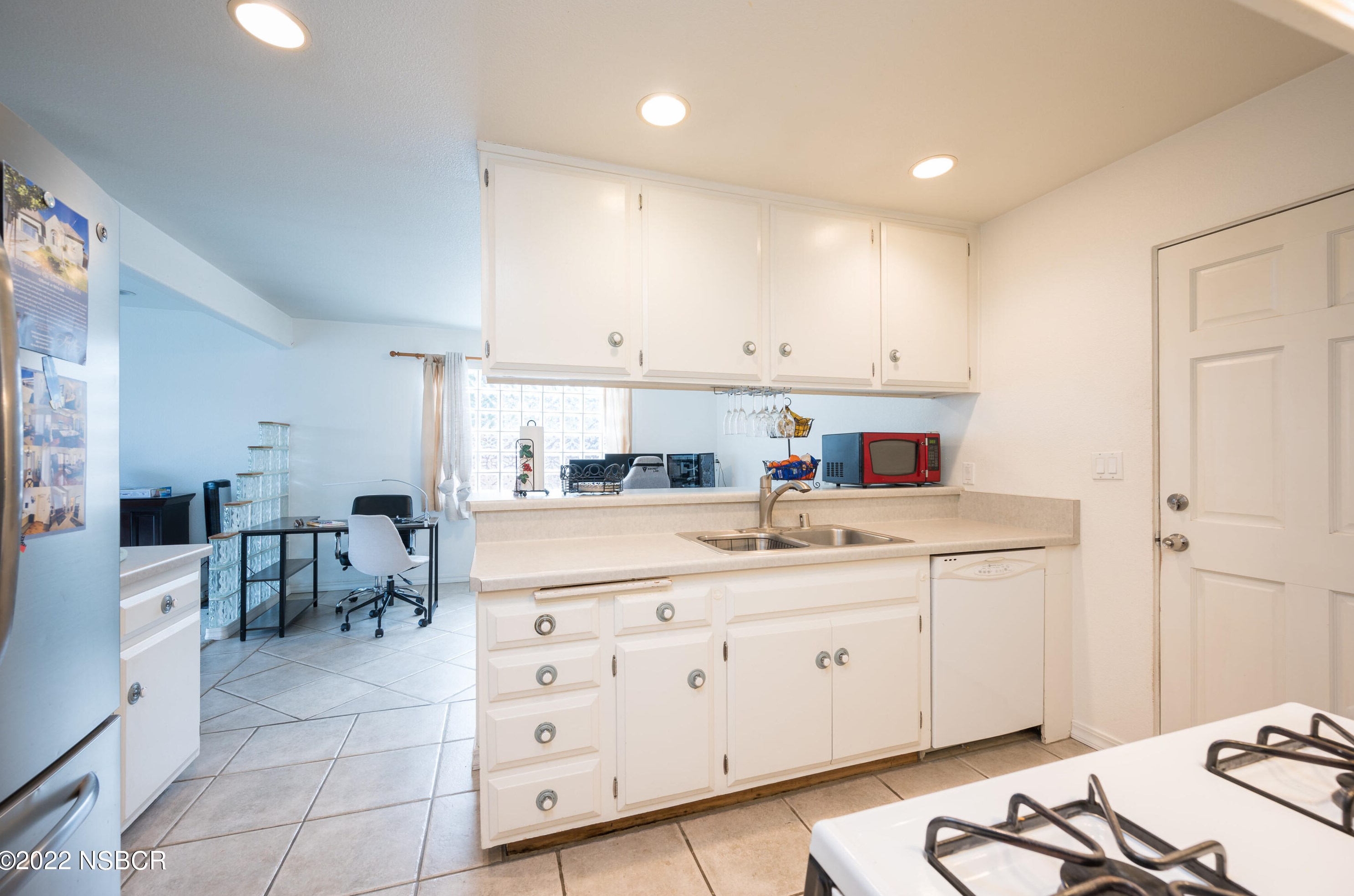 518 Mars Ave, Lompoc CA 93436-1910 exterior