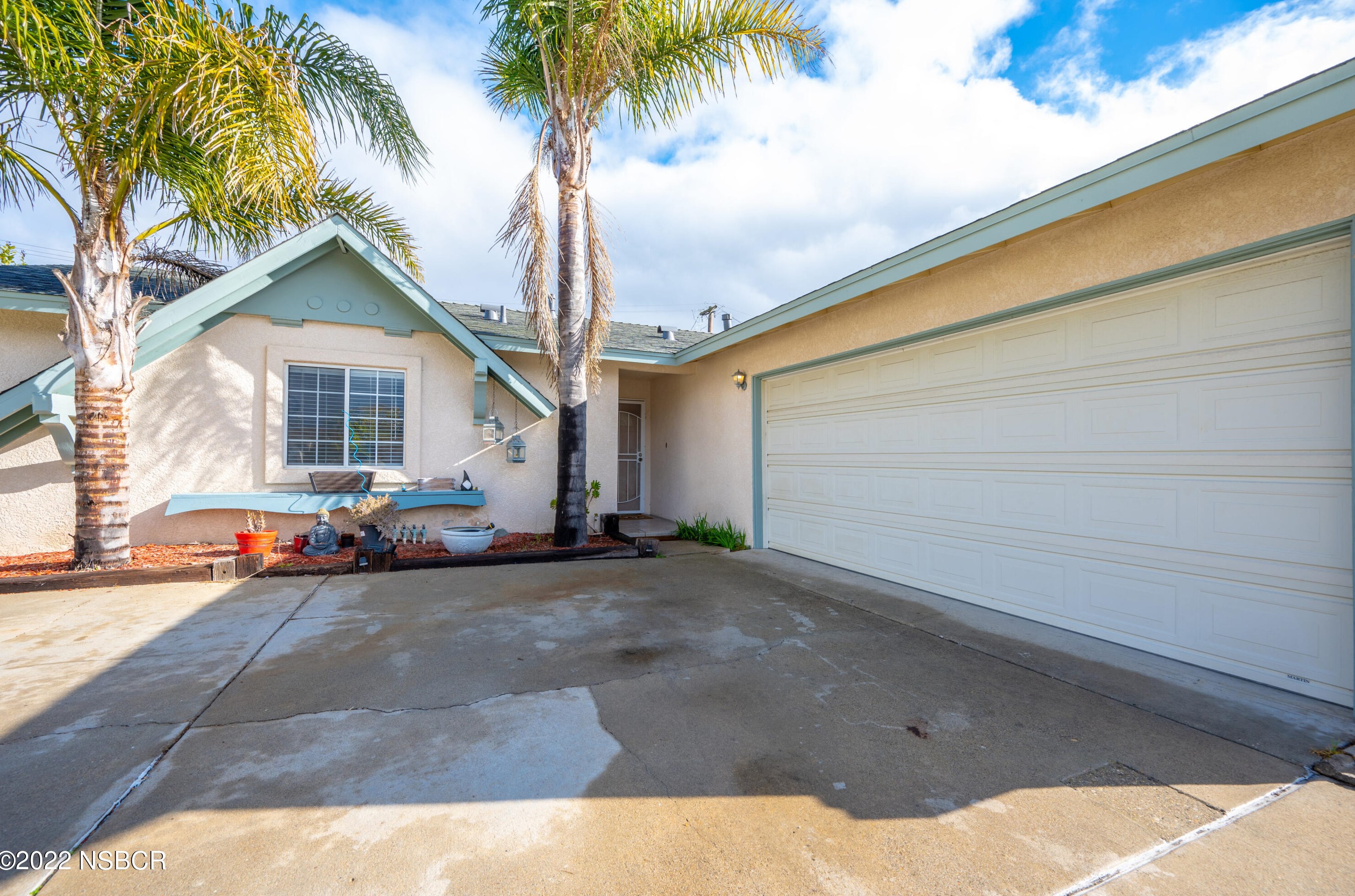 518 Mars Ave, Lompoc CA 93436-1910 exterior