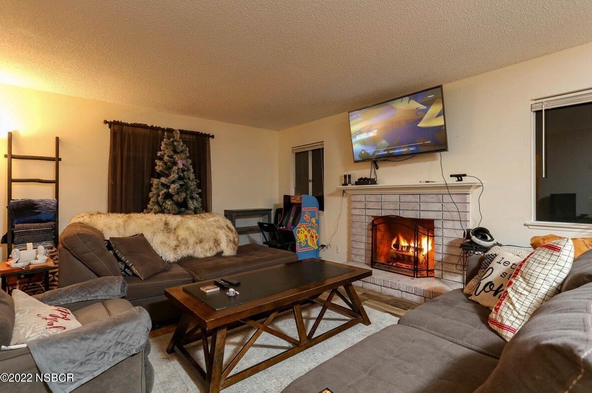 4465 Sirius Ave, Lompoc CA  93436-1018 exterior