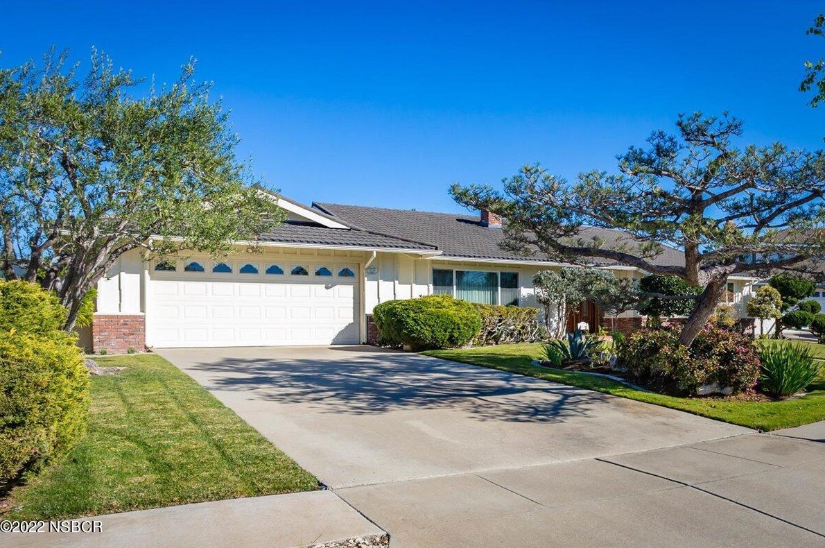 4518 Stonebrook Rd, Santa Maria, CA 93455