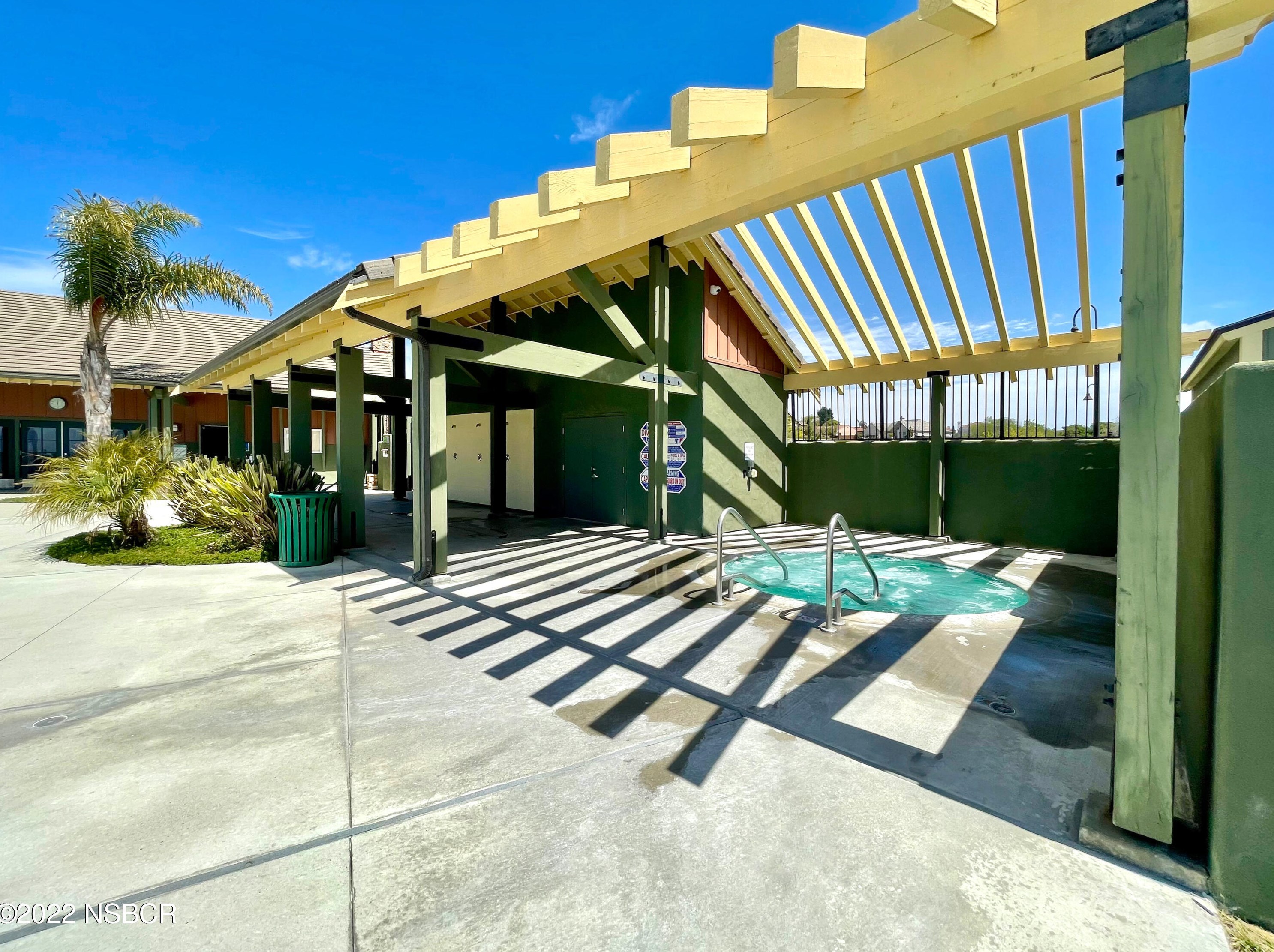 3687 Jupiter Ave, Lompoc CA 93436-1940 exterior