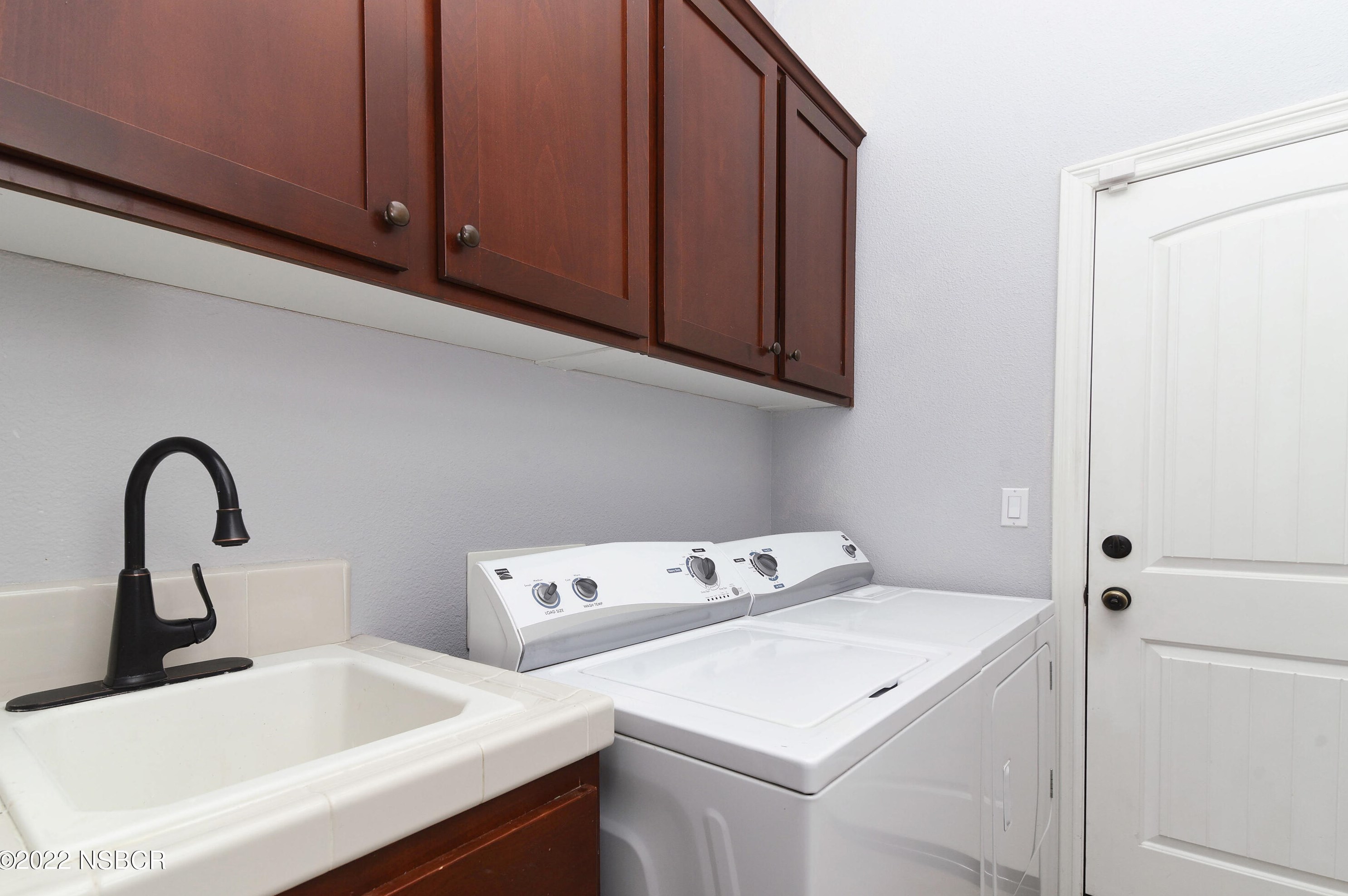 3687 Jupiter Ave, Lompoc CA 93436-1940 exterior