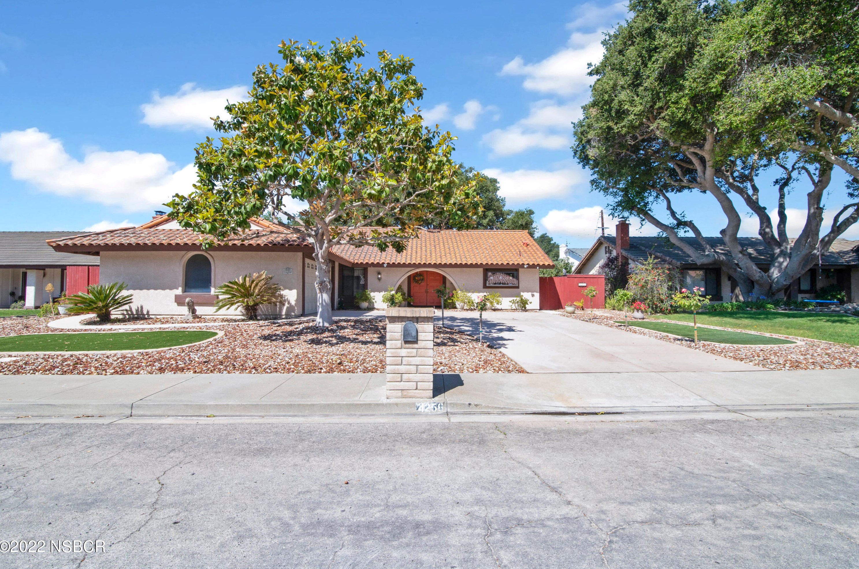 4256 Vanguard Dr, Lompoc, CA 93436-1127