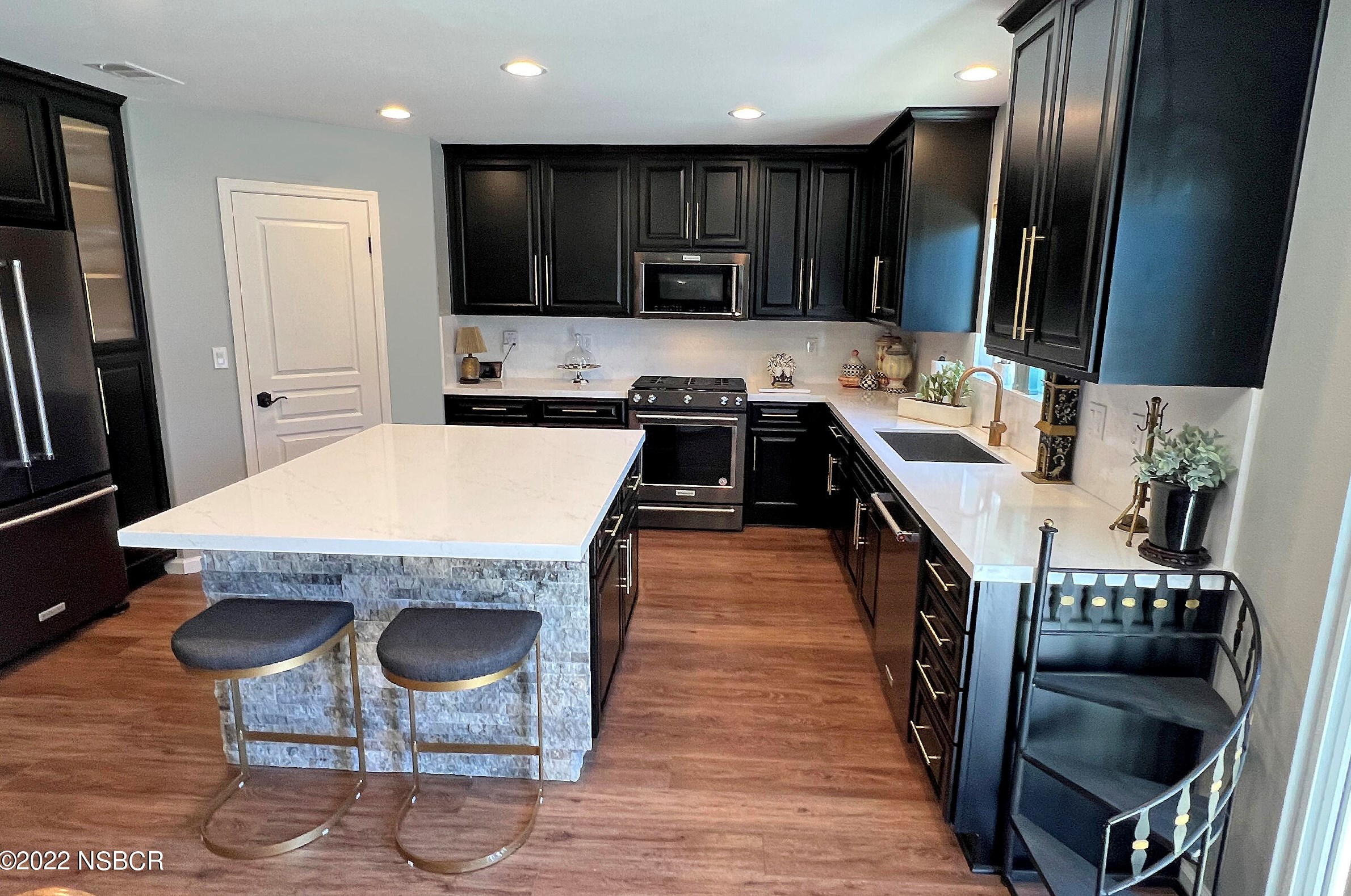 2202 Point Sal Loop, Lompoc CA  93436-3167 exterior