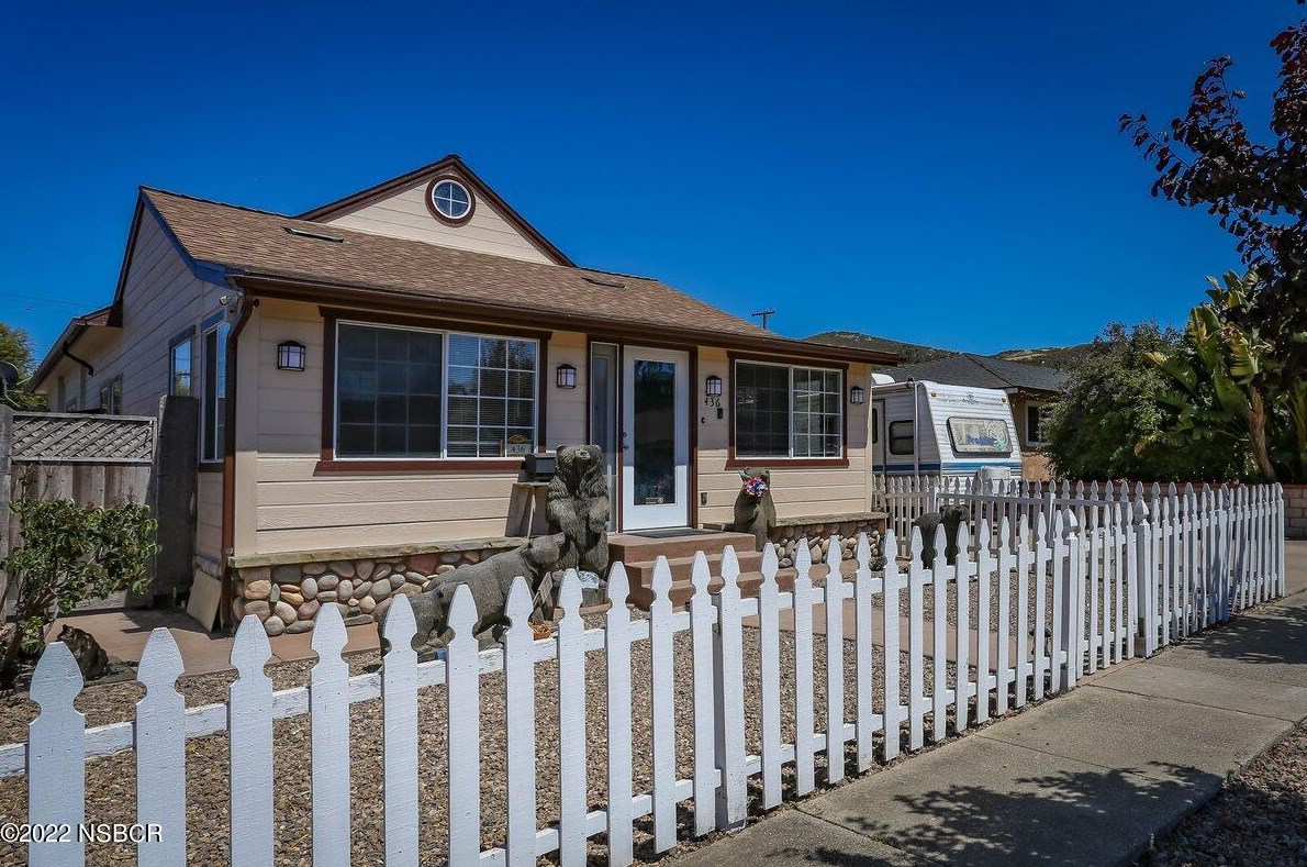 436 S J St, Lompoc, CA 93436