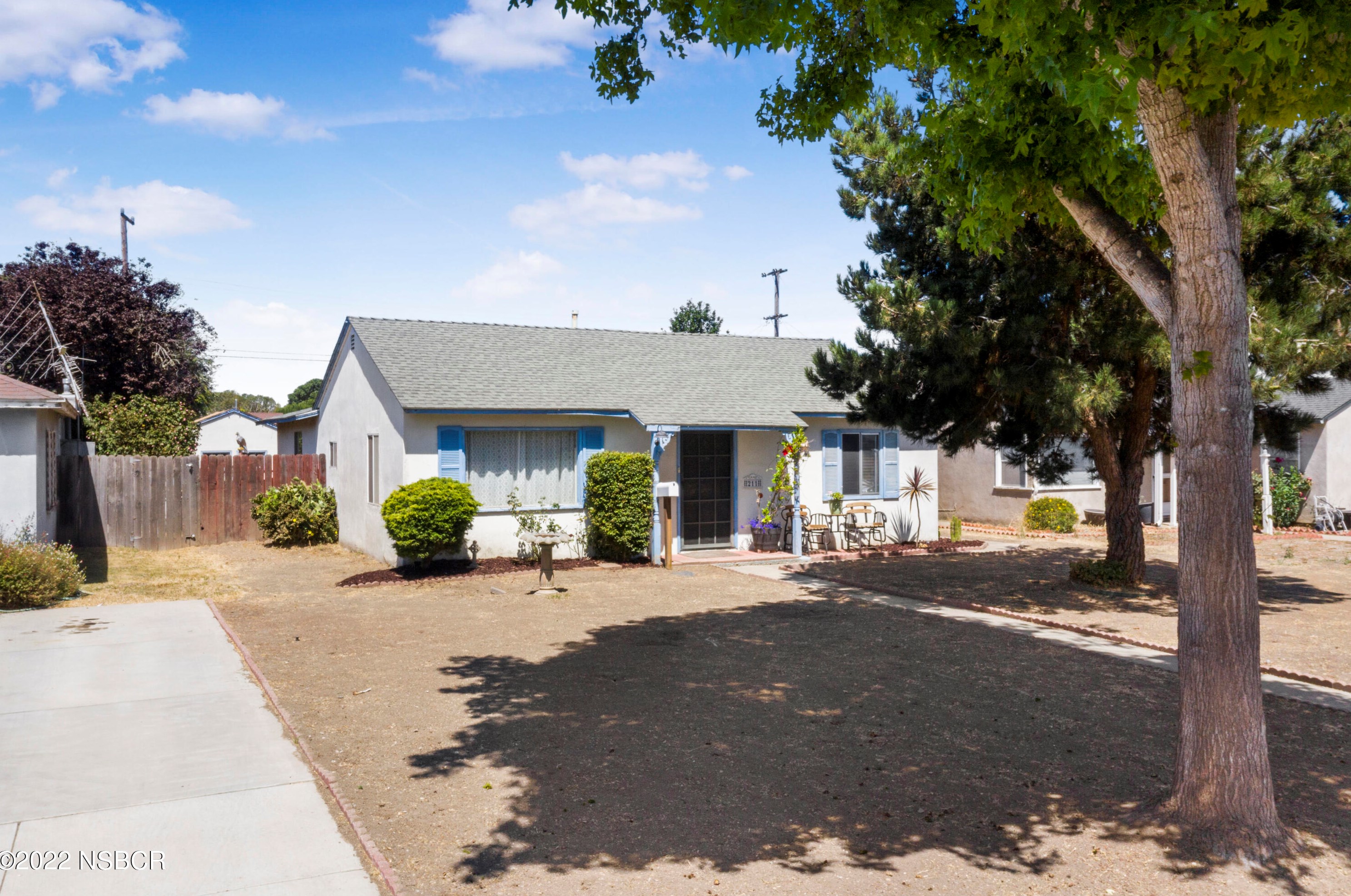 211 B St, Lompoc, CA 93436-7325