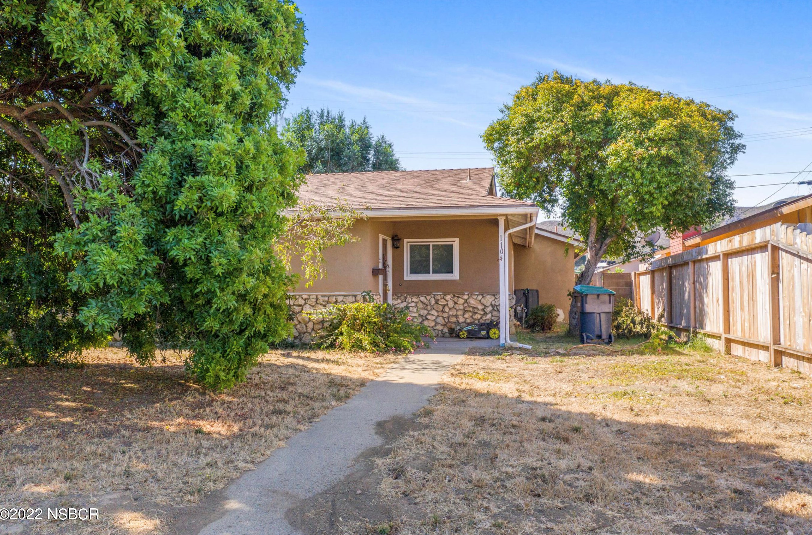 1104 Cypress Ave, Lompoc, CA 93436-7038