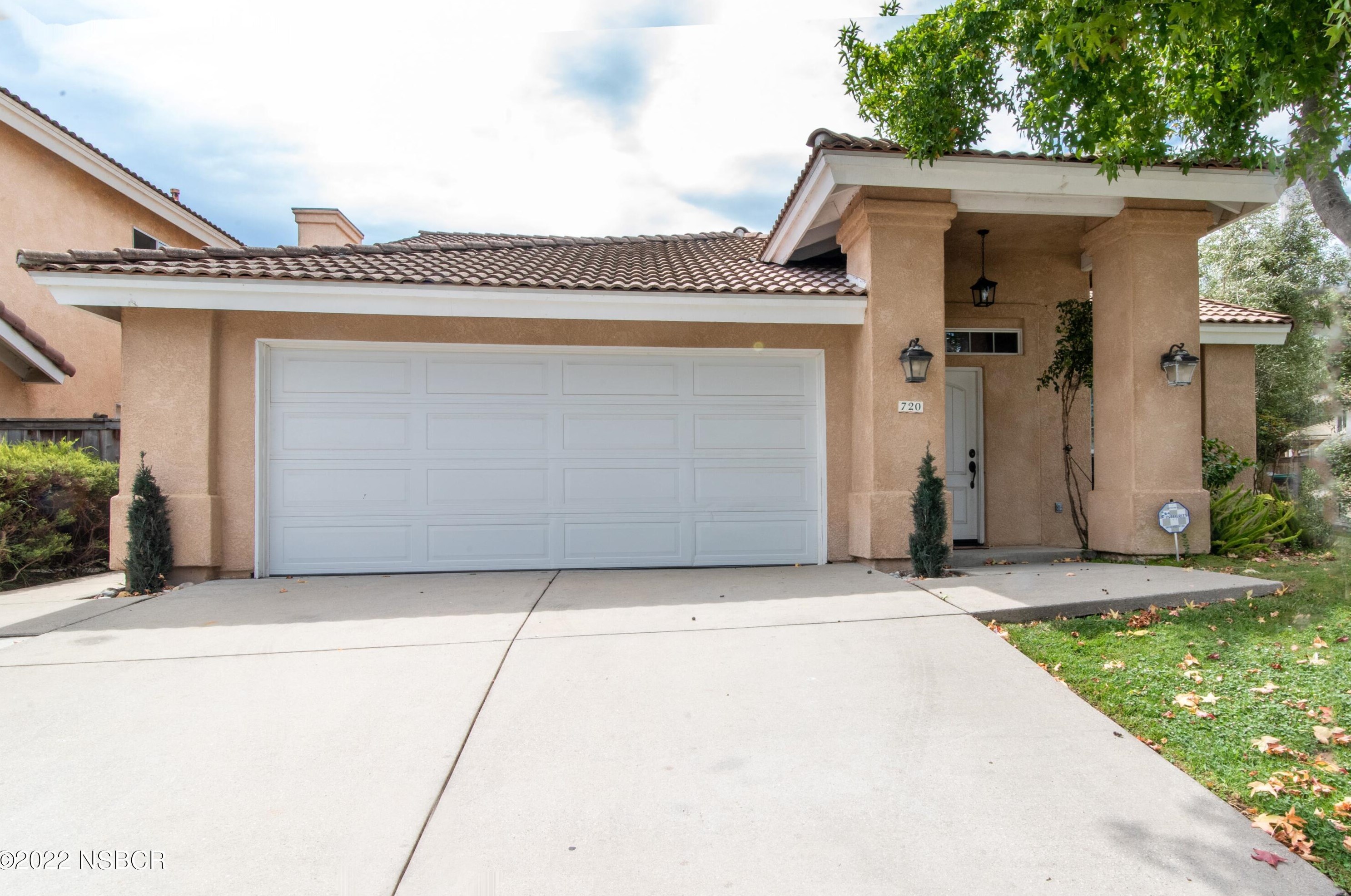 720 Southbrook Dr, Lompoc, CA 93436-8106